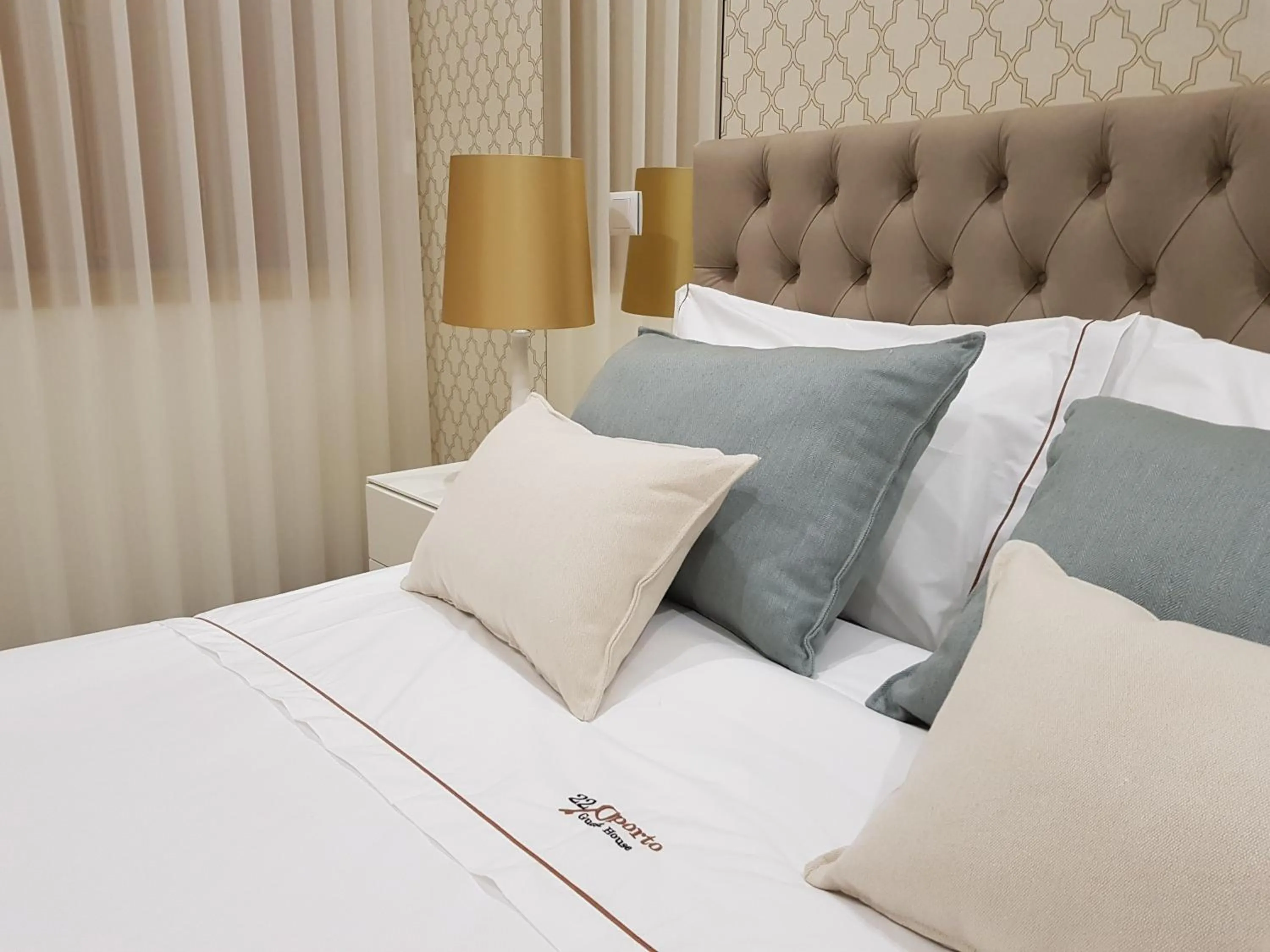 Decorative detail, Bed in 22 Oporto Guesthouse