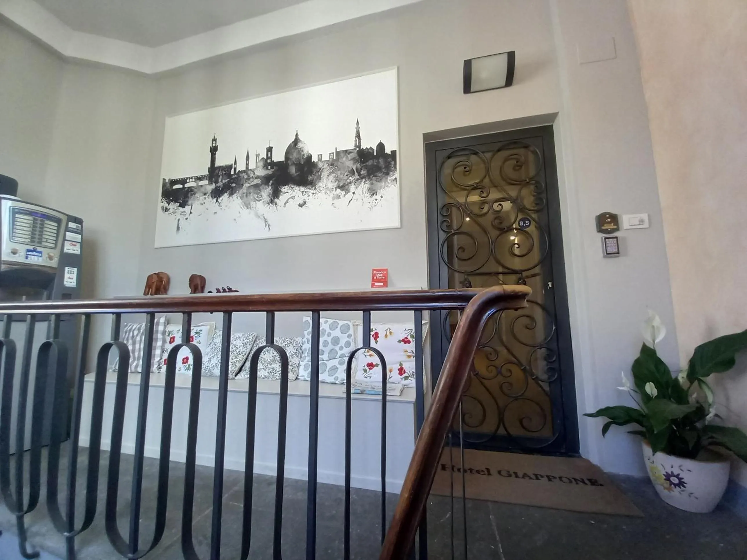 Facade/entrance in Hotel Giappone