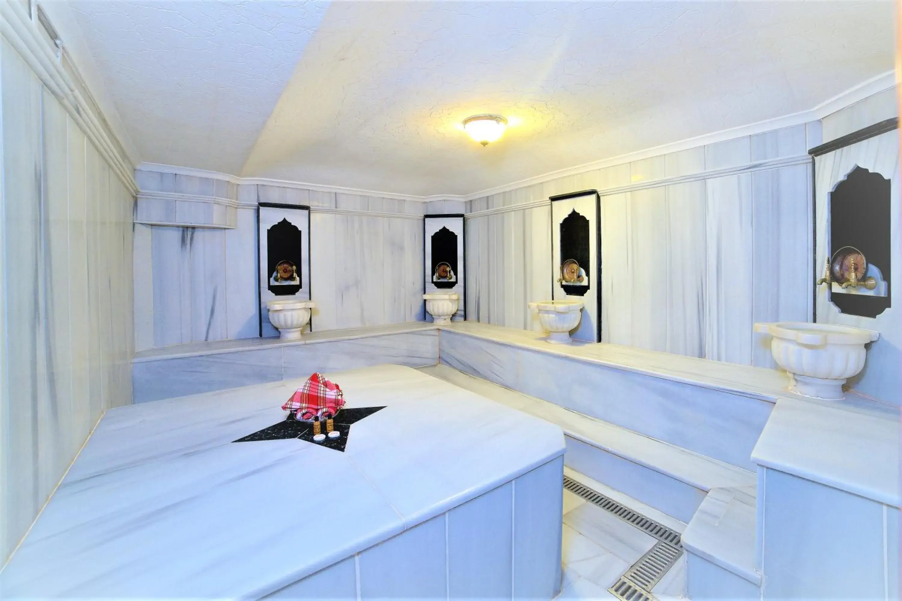 Steam room, Bed in Grand Unal Hotel Steam room, Bed in Grand Unal Hotel