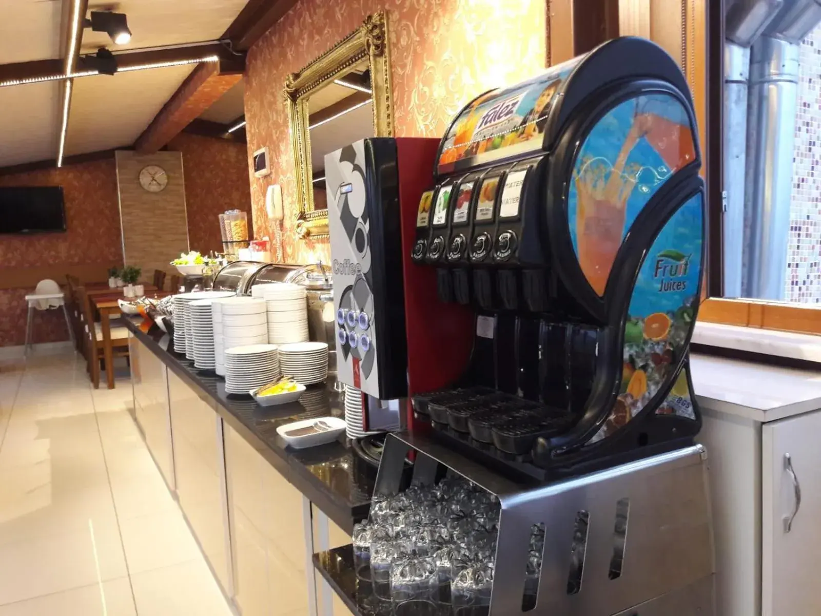 Restaurant/places to eat in Grand Unal Hotel Restaurant/places to eat in Grand Unal Hotel