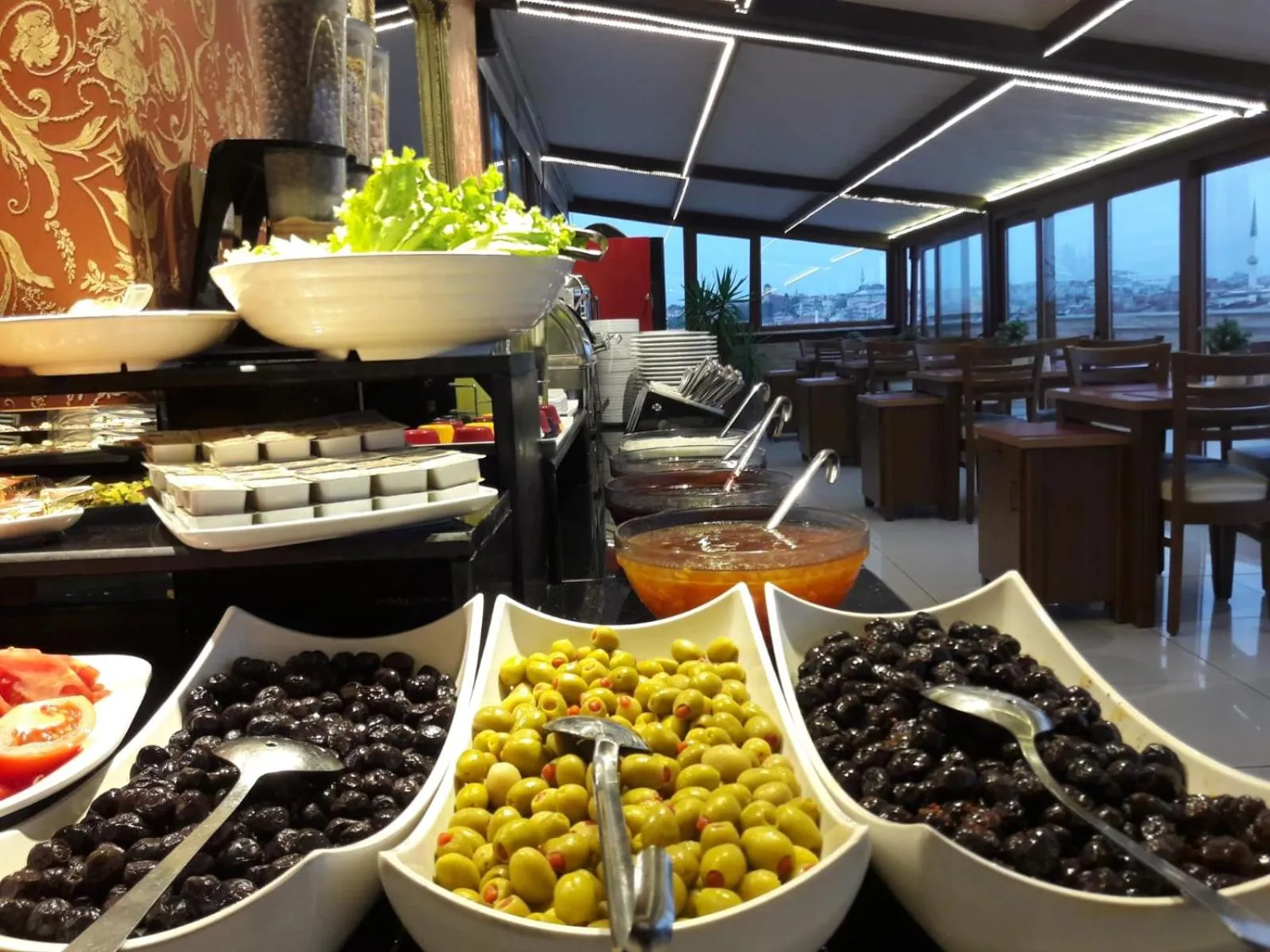 Breakfast in Grand Unal Hotel