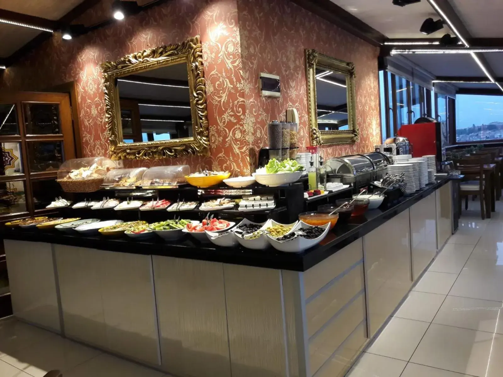 Restaurant/places to eat in Grand Unal Hotel Restaurant/places to eat in Grand Unal Hotel
