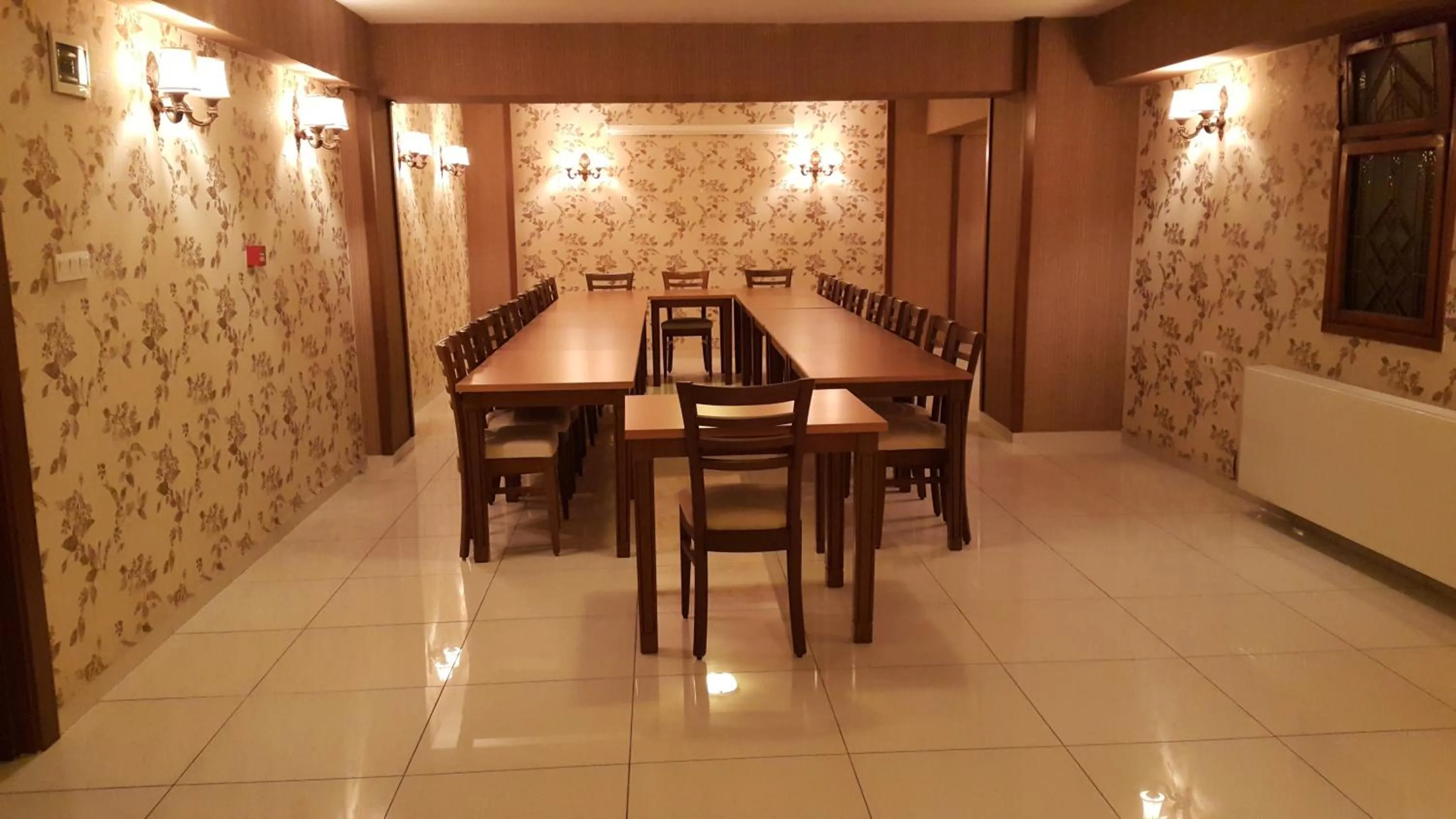 Game Room in Grand Unal Hotel