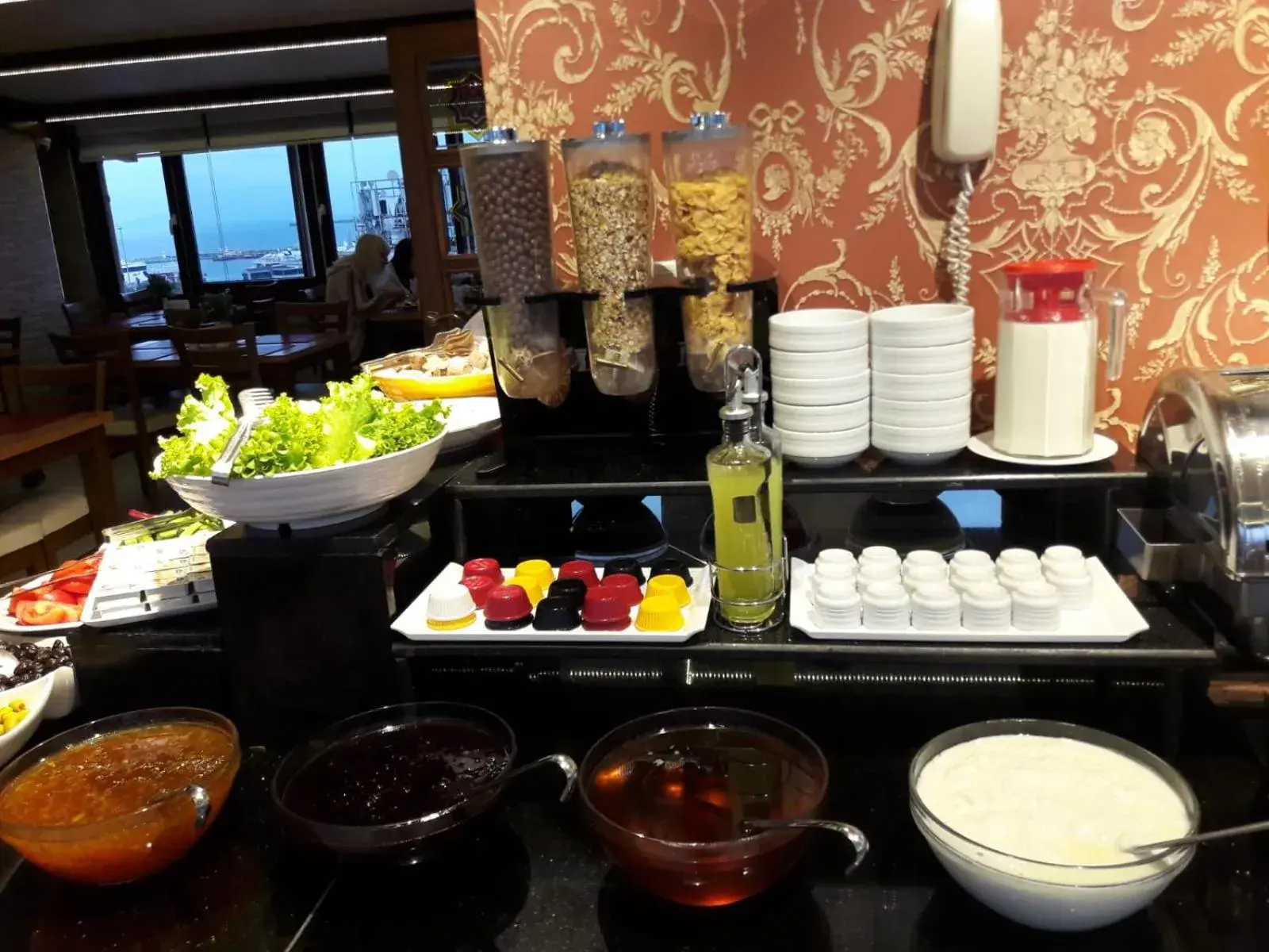 Restaurant/places to eat in Grand Unal Hotel Restaurant/places to eat in Grand Unal Hotel