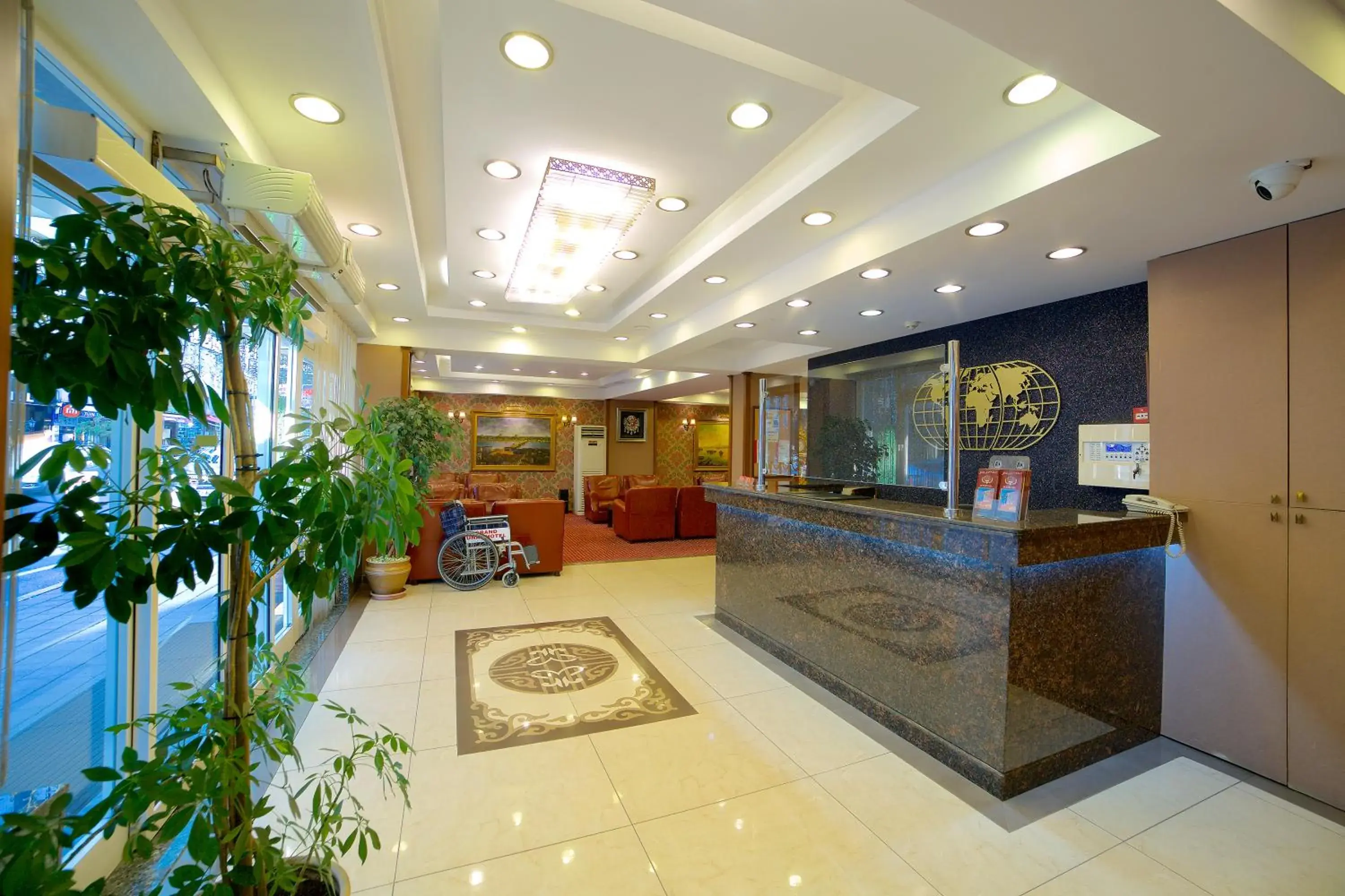 Lobby or reception in Grand Unal Hotel Lobby or reception in Grand Unal Hotel