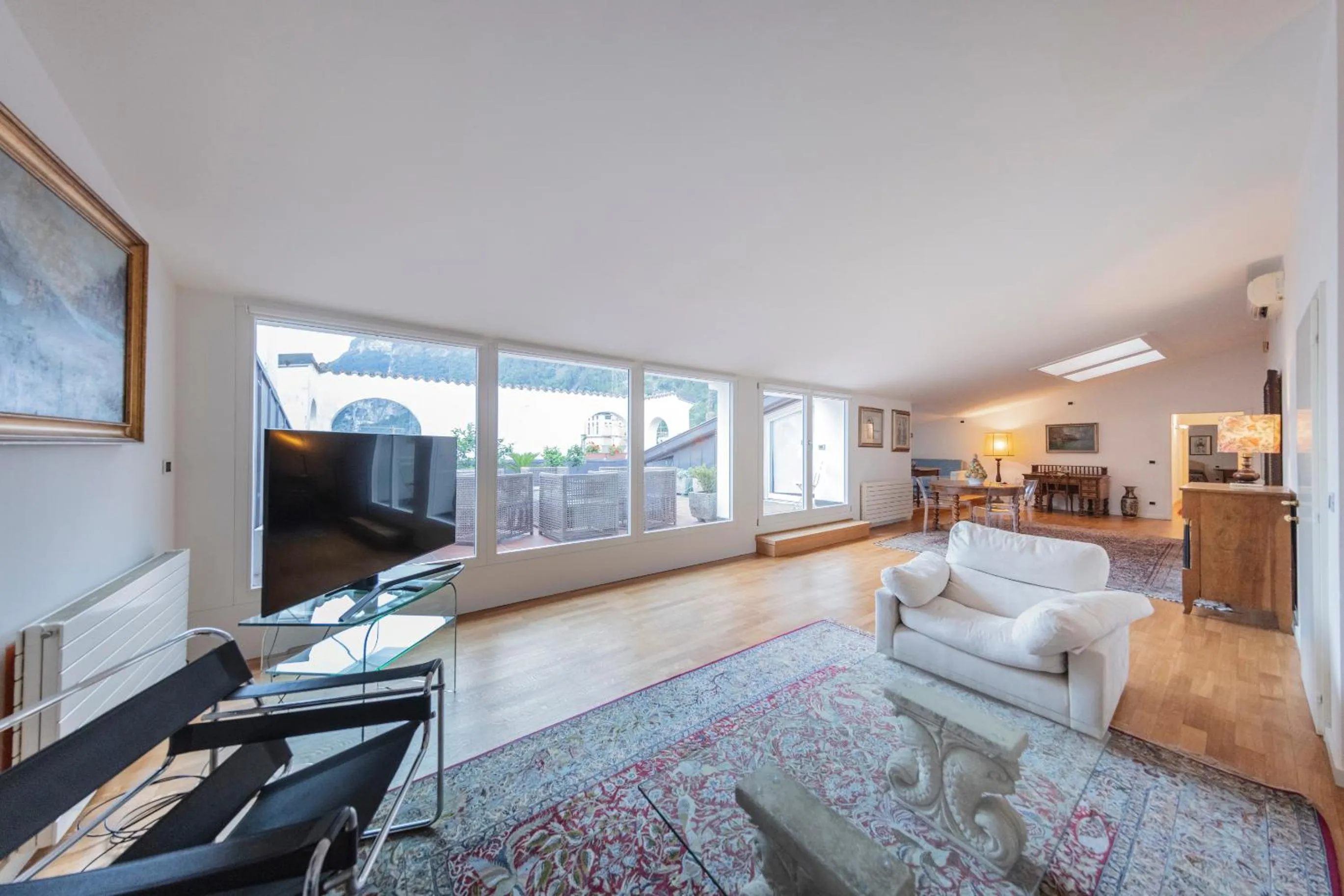 TV and multimedia in Hotel Centrale