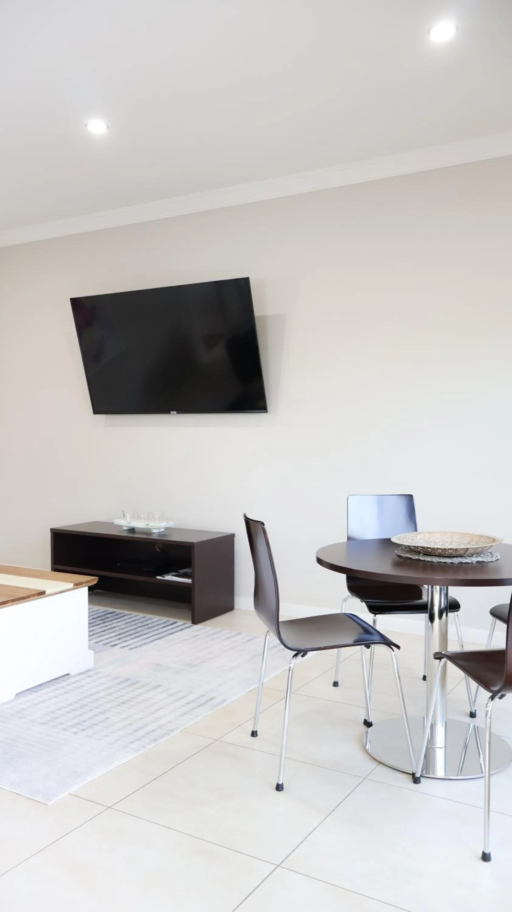 Living room in Renmark Holiday Apartments