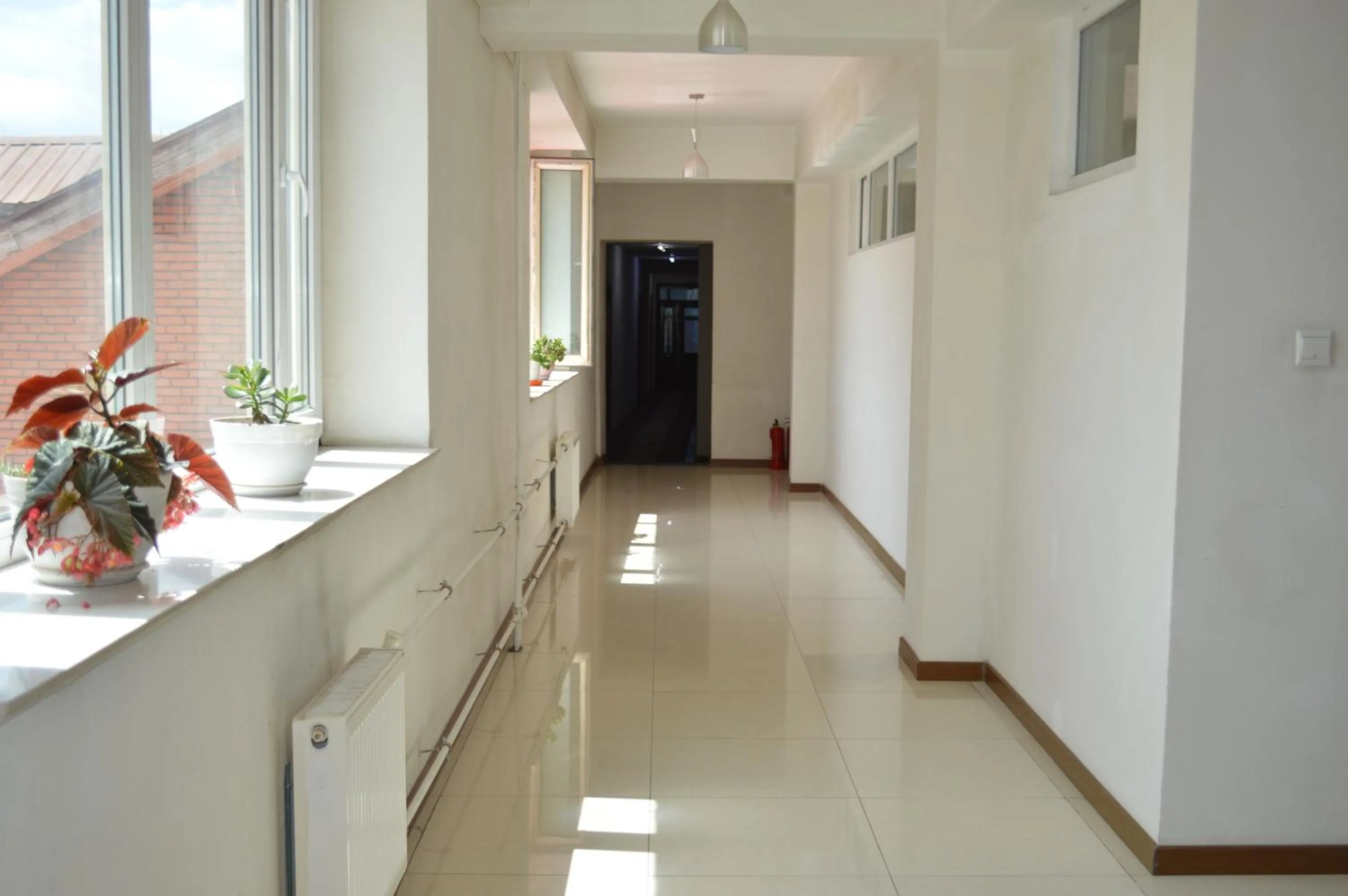 Area and facilities in Land Hotel