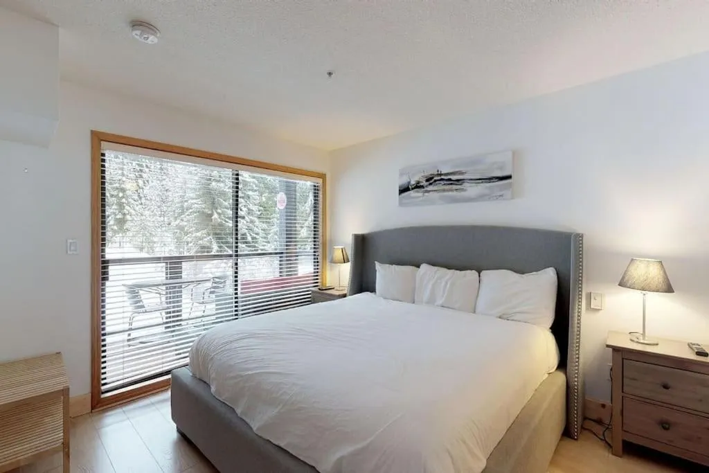 Other, Bed in Powderhorn by Whistler Blackcomb Vacation Rentals