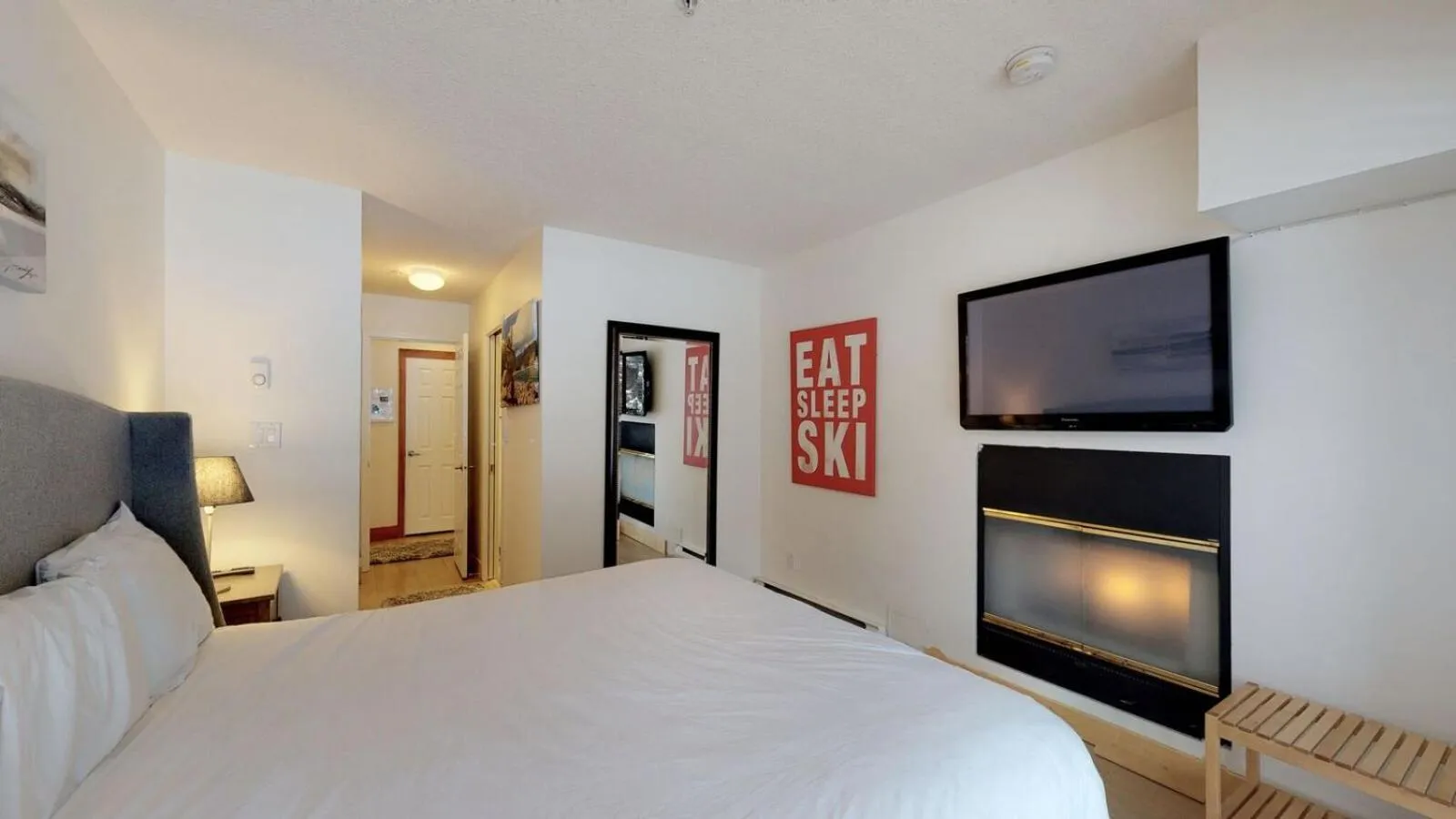 TV and multimedia, Bed in Powderhorn by Whistler Blackcomb Vacation Rentals