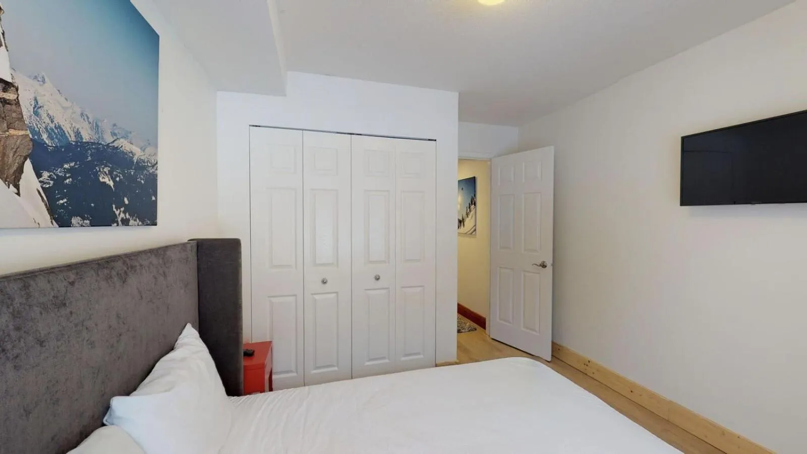 TV and multimedia, Bed in Powderhorn by Whistler Blackcomb Vacation Rentals