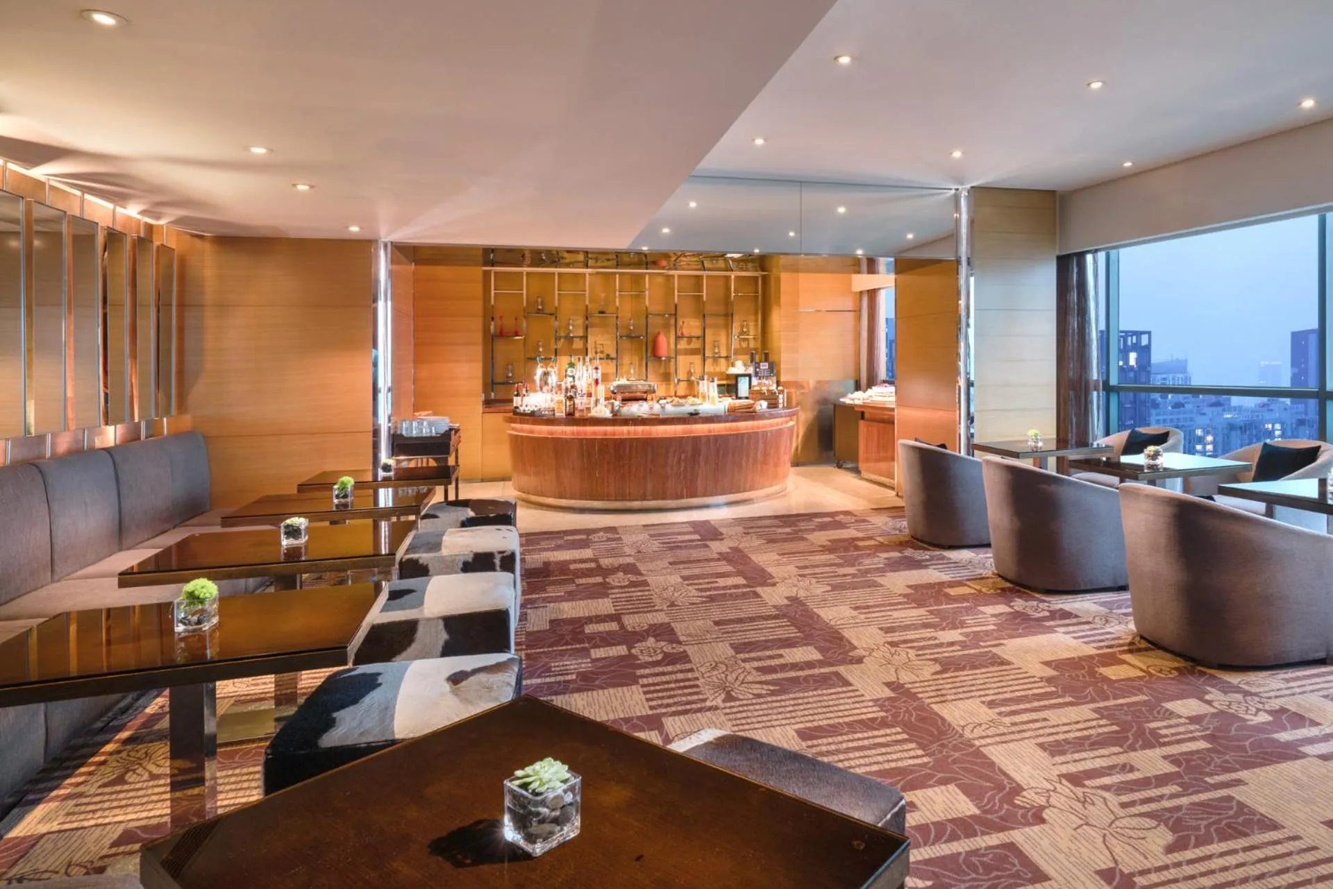 Seating area in Renaissance Chengdu Hotel