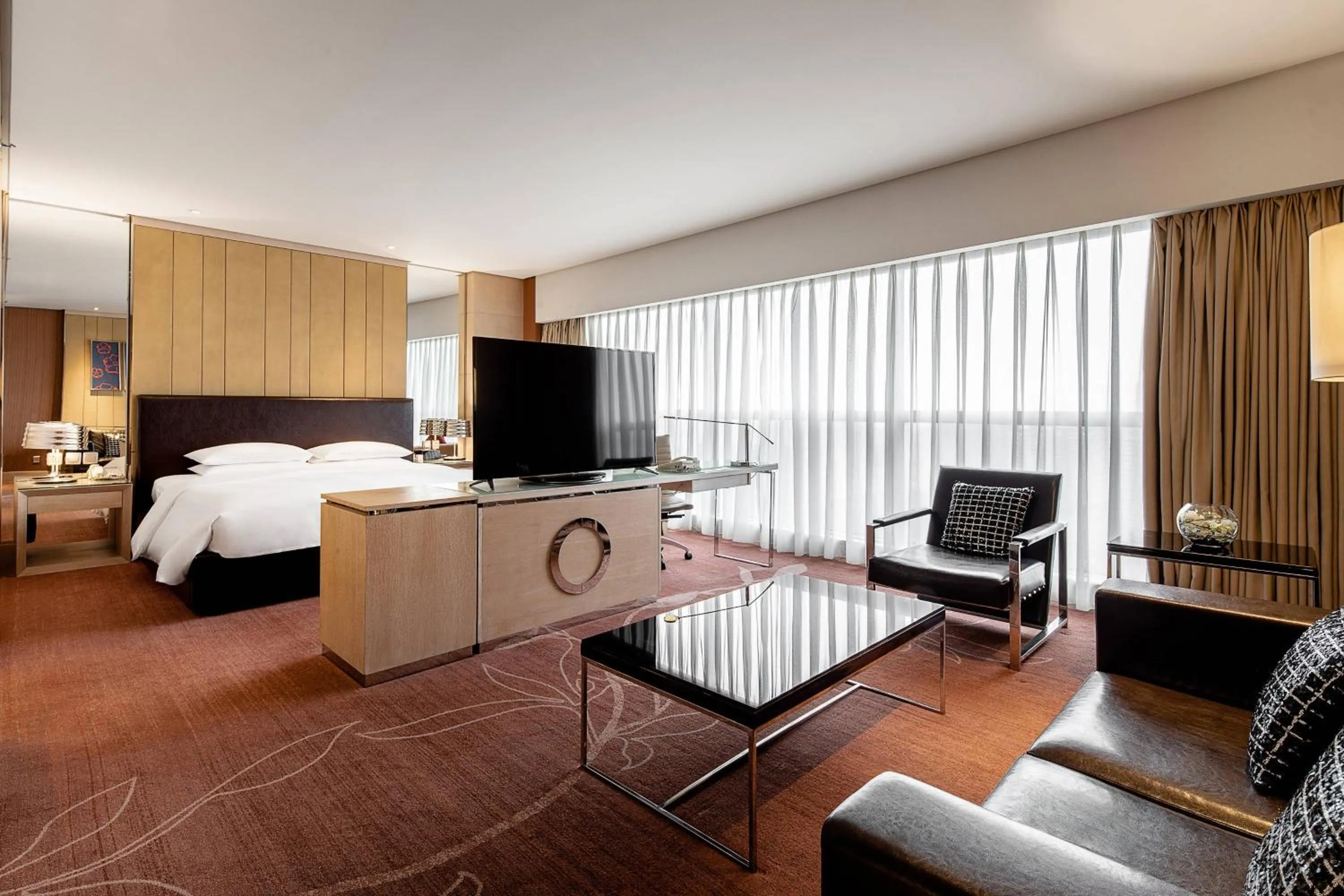 Bedroom, Bed in Renaissance Chengdu Hotel