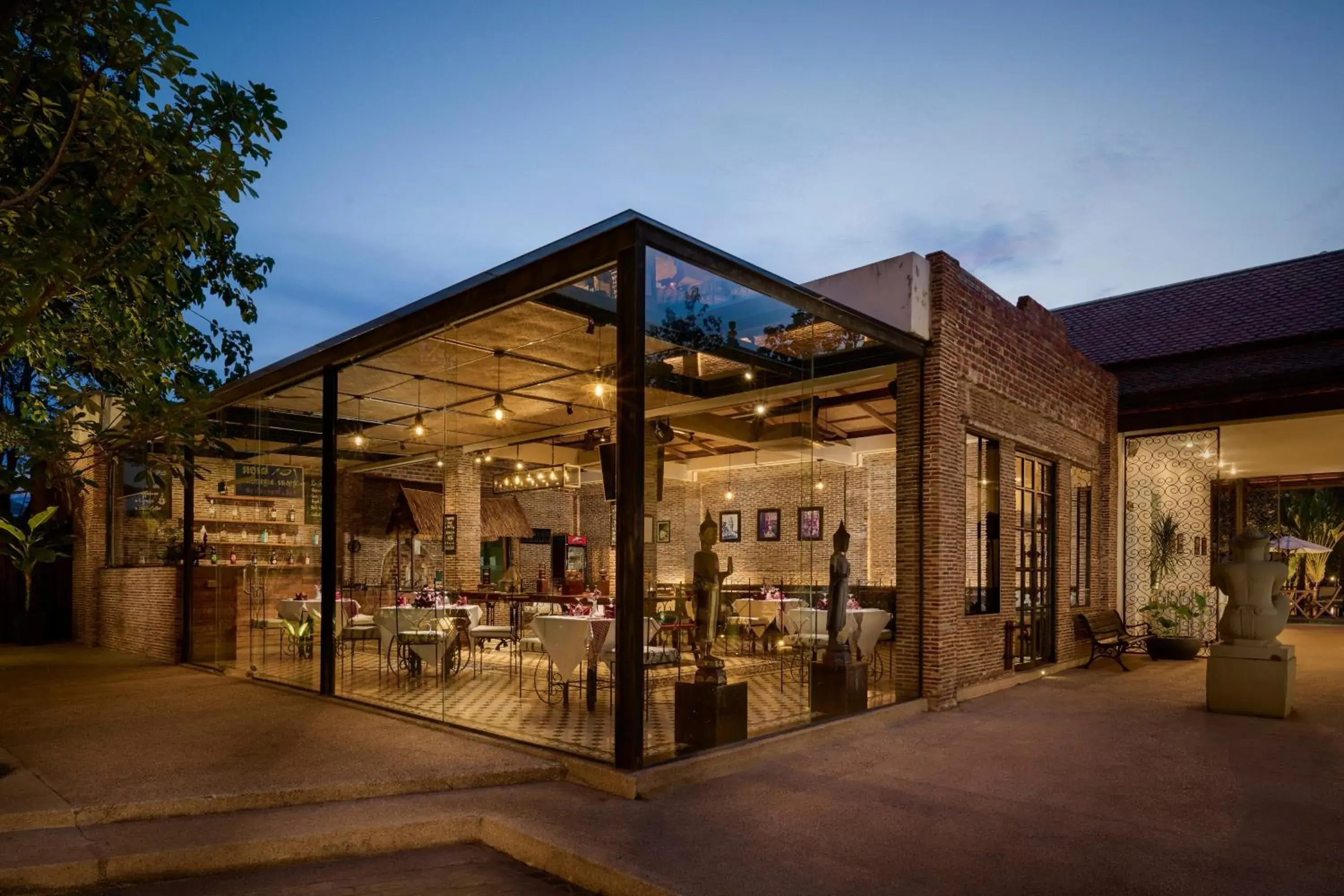 Restaurant/places to eat in The Embassy Angkor Resort & Spa Restaurant/places to eat in The Embassy Angkor Resort & Spa