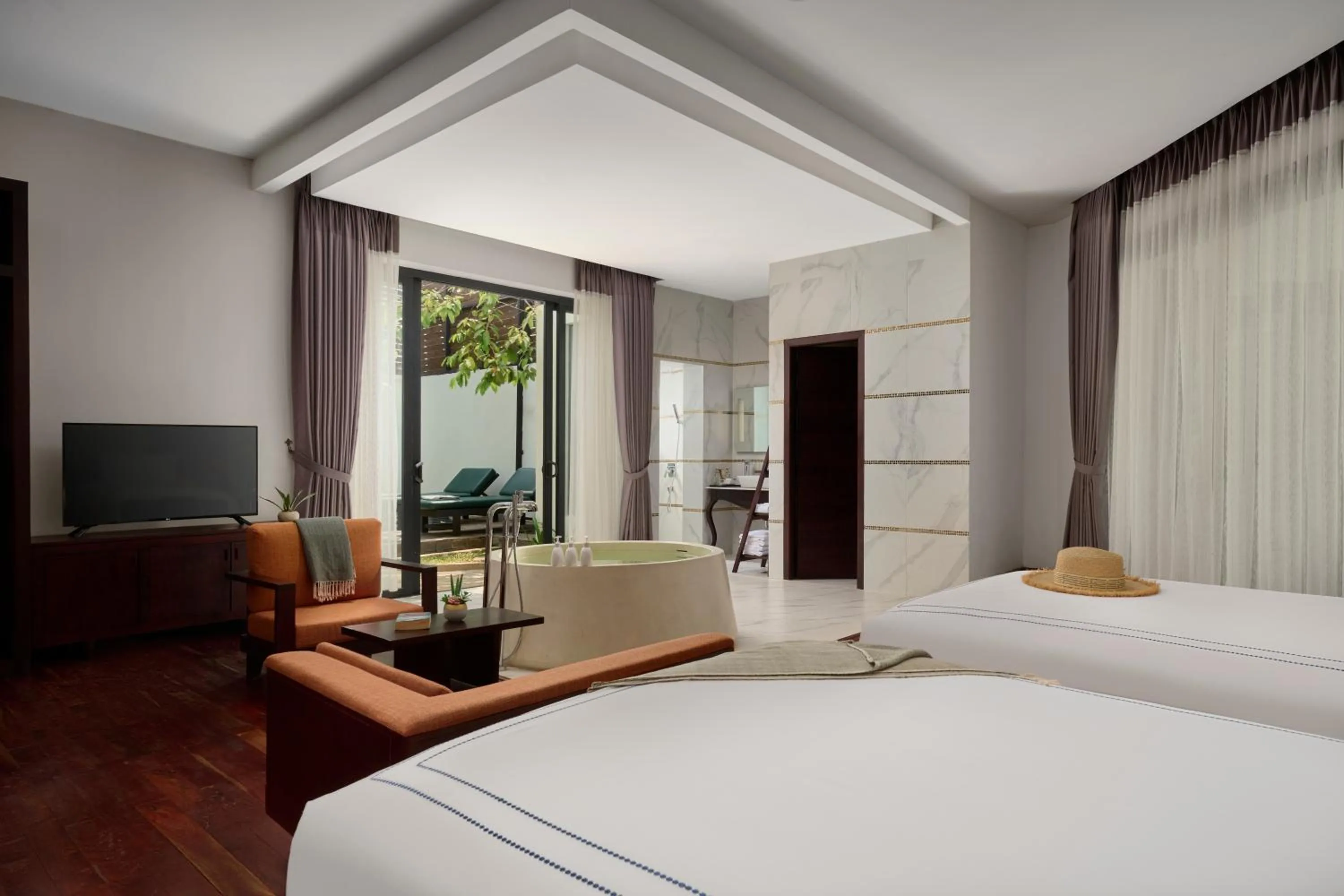 TV and multimedia, Bed in The Embassy Angkor Resort & Spa