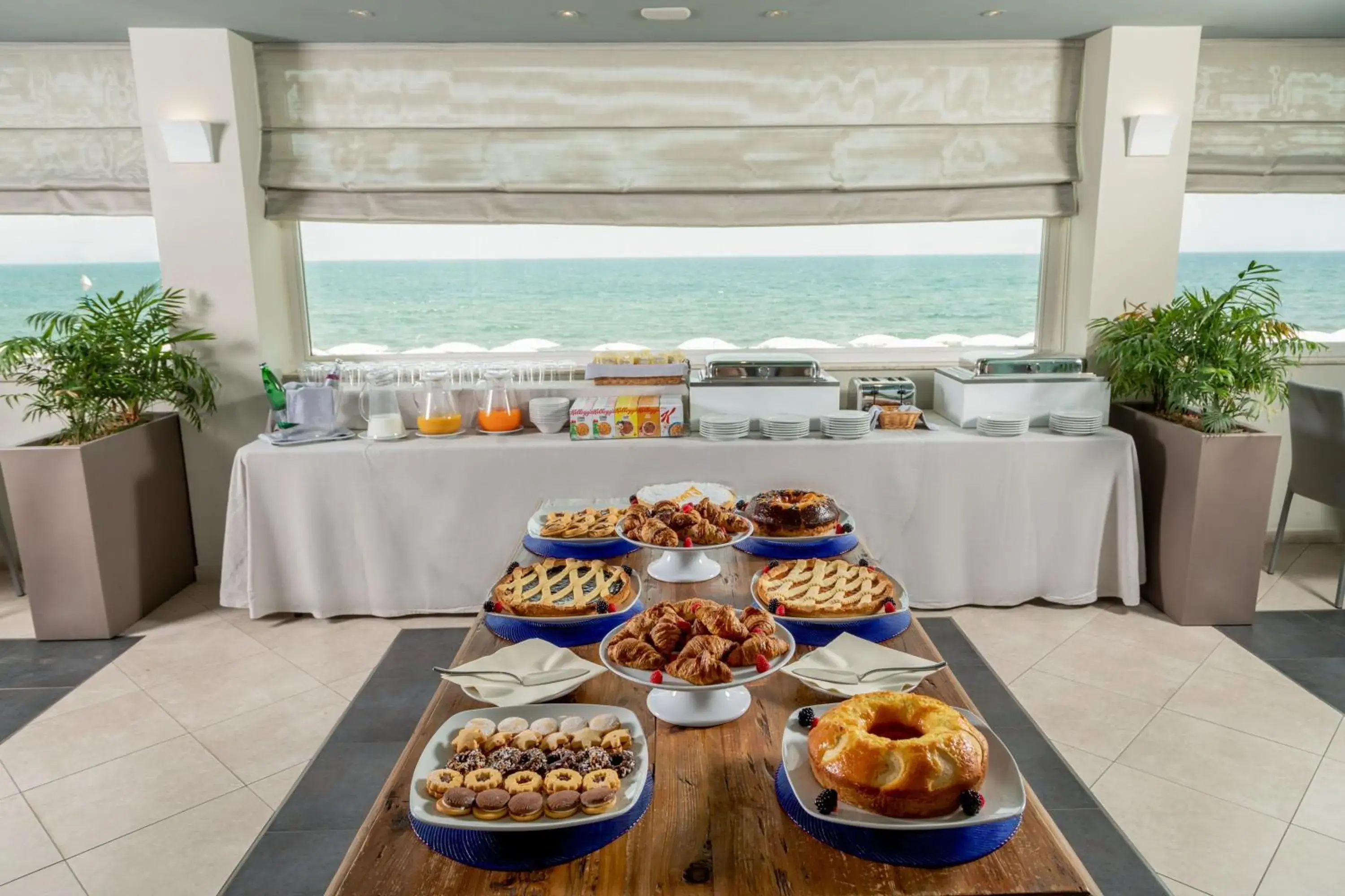 Food and drinks in Hotel Miramare Food and drinks in Hotel Miramare