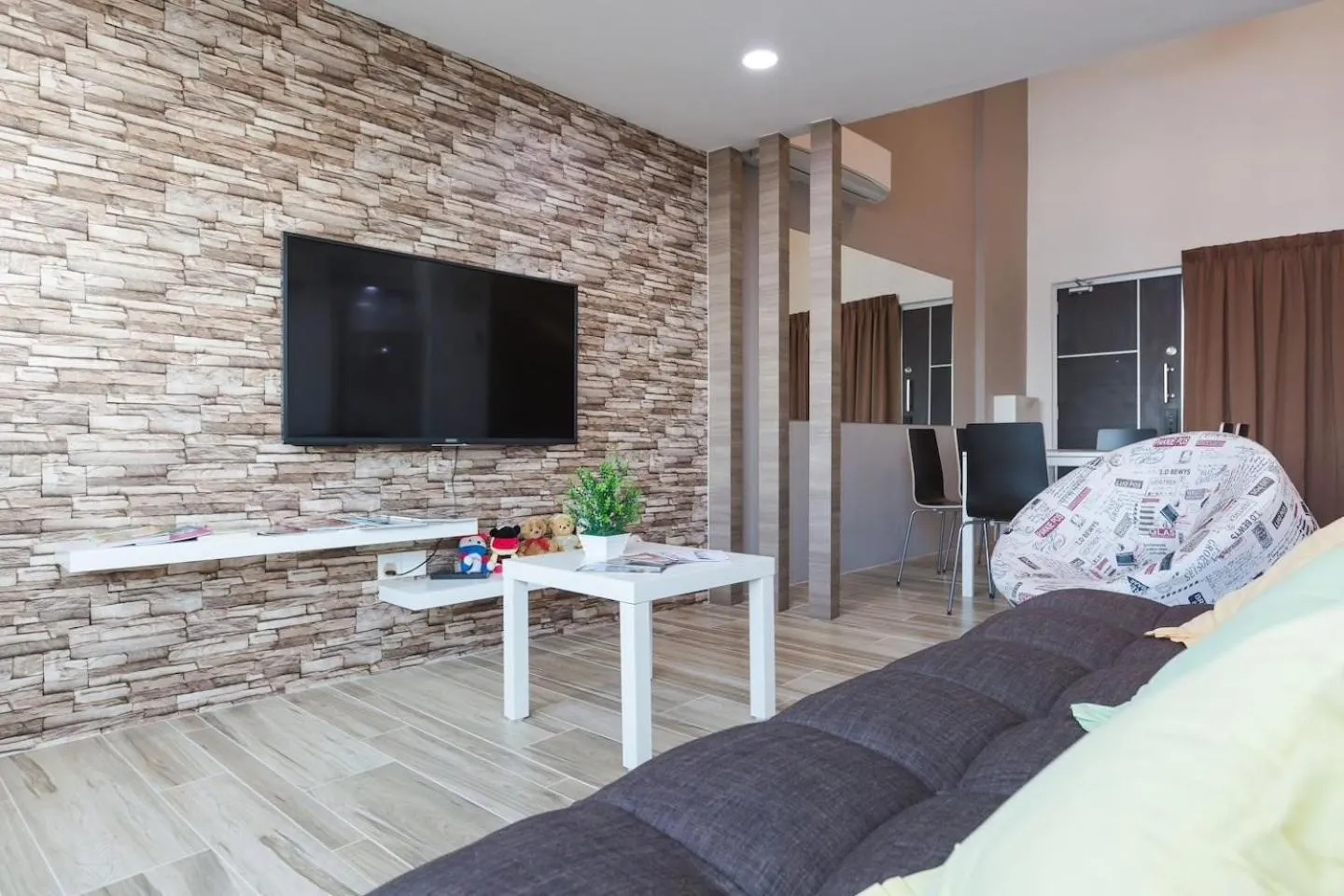 3-Bed Executive Suite, RumahKu @CEO