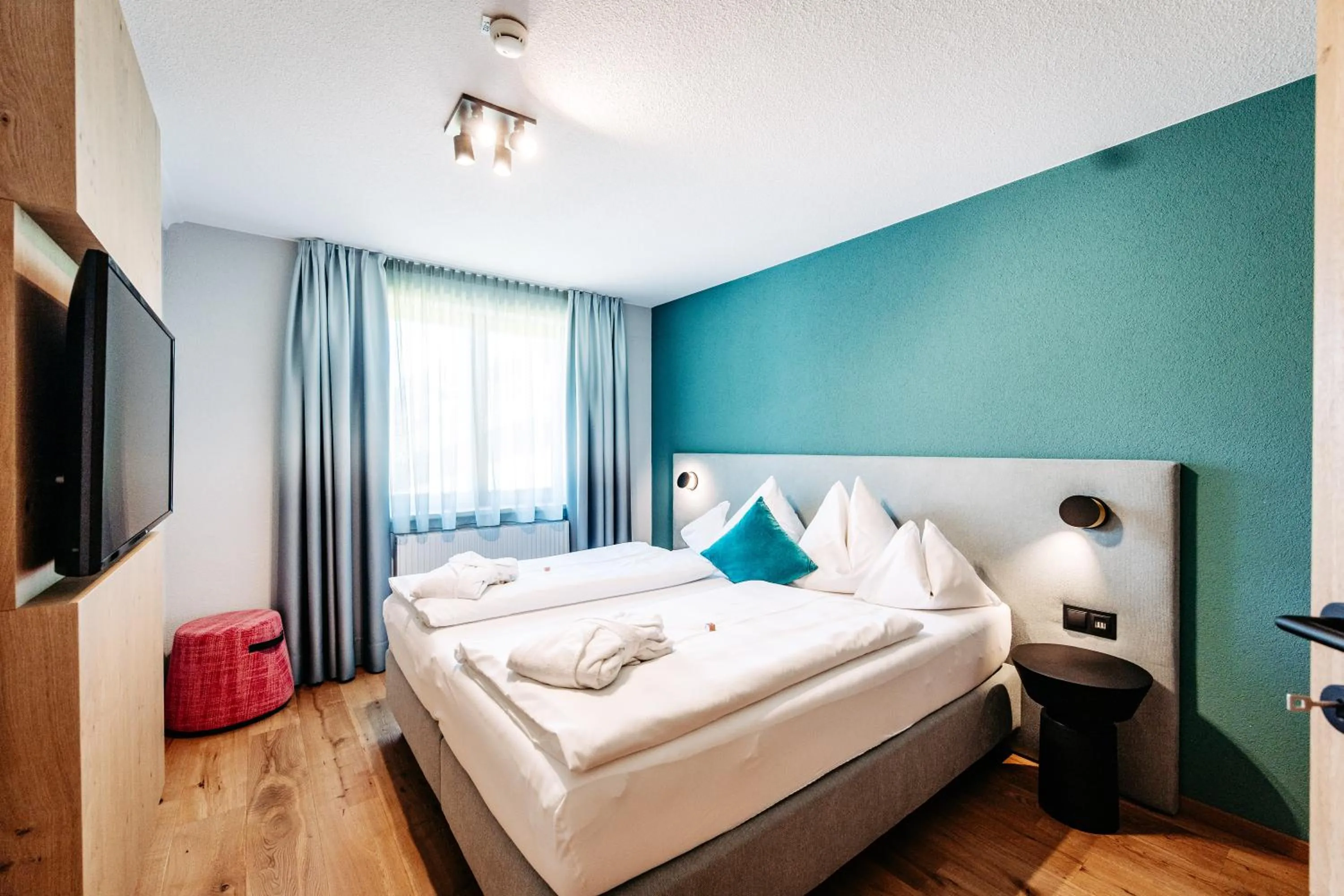 Bedroom, Bed in Hotel Bradabella - Montafon