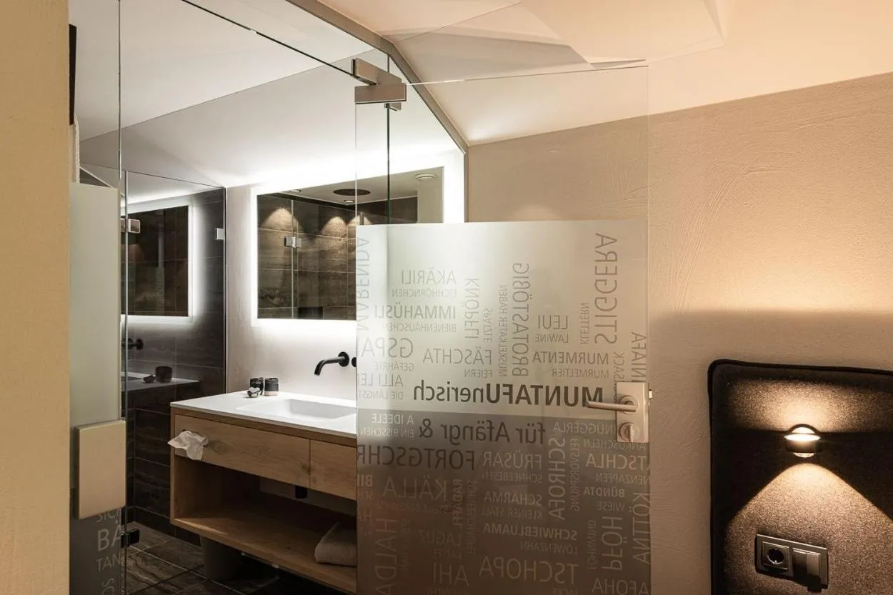 Bathroom in Hotel Bradabella - Montafon