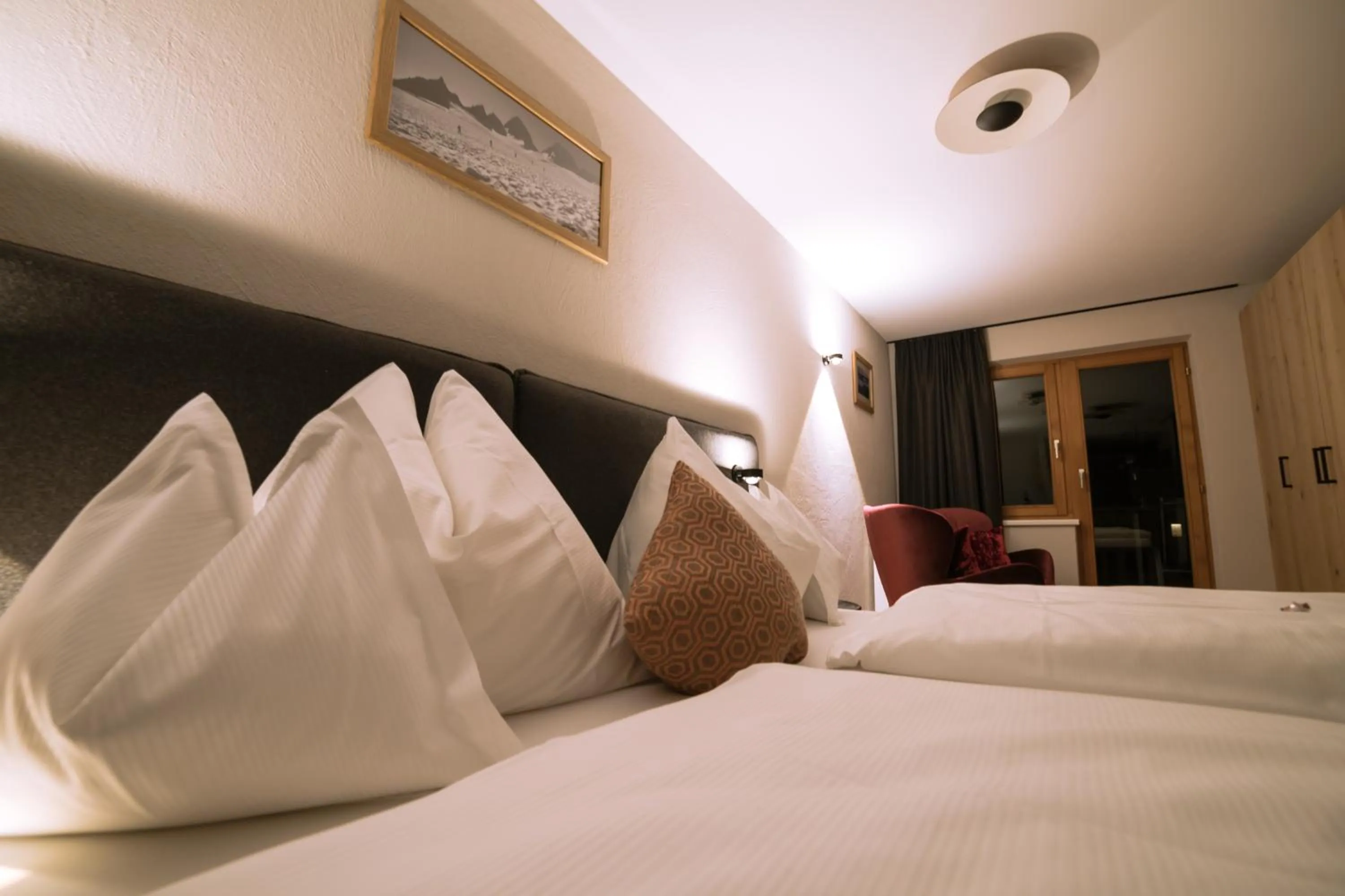 Bed in Hotel Bradabella - Montafon