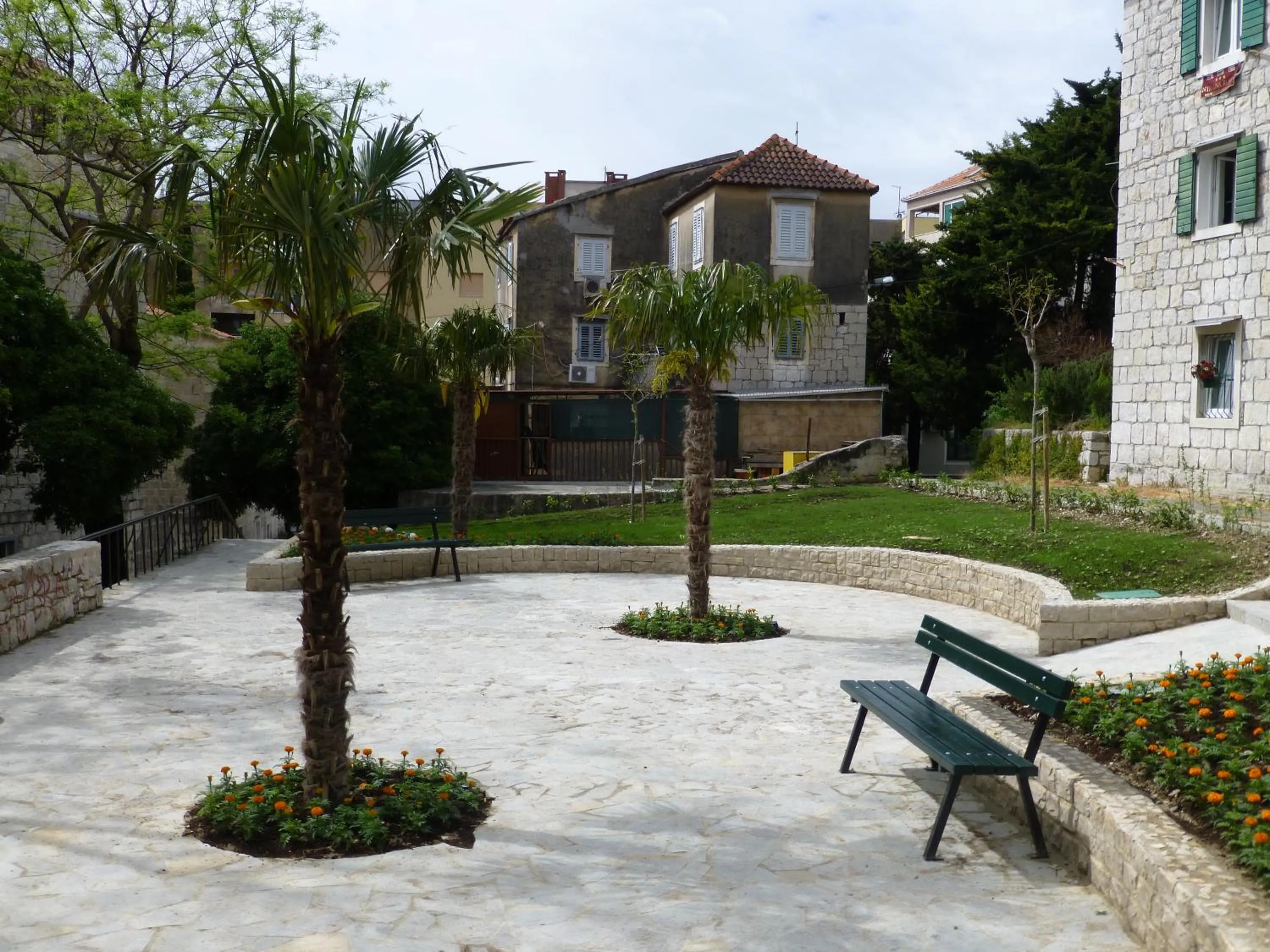 Patio in Nirvana Rooms & Apartments