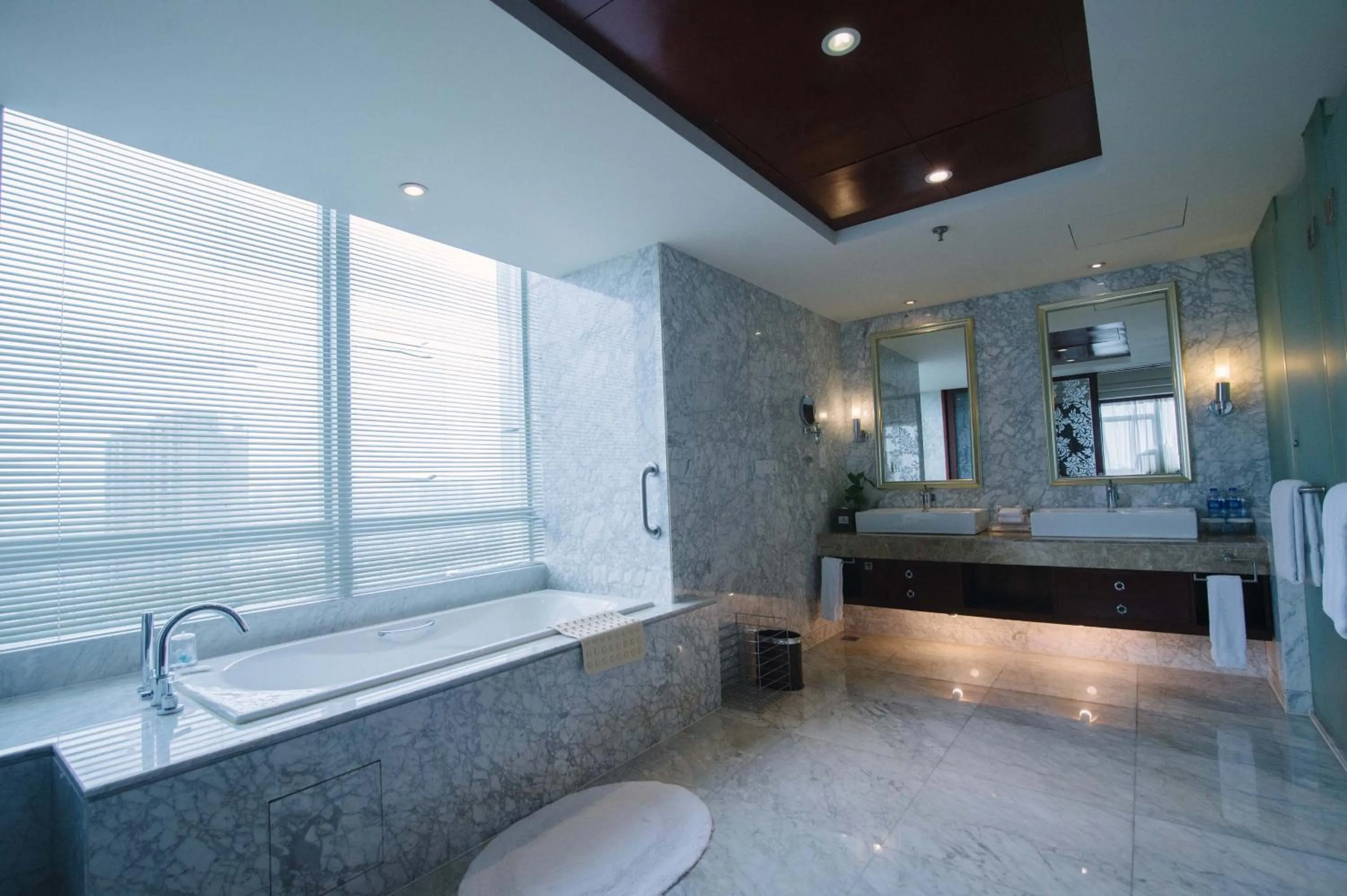 Bath in Haiwaihai Grand Hotel Ma'anshan