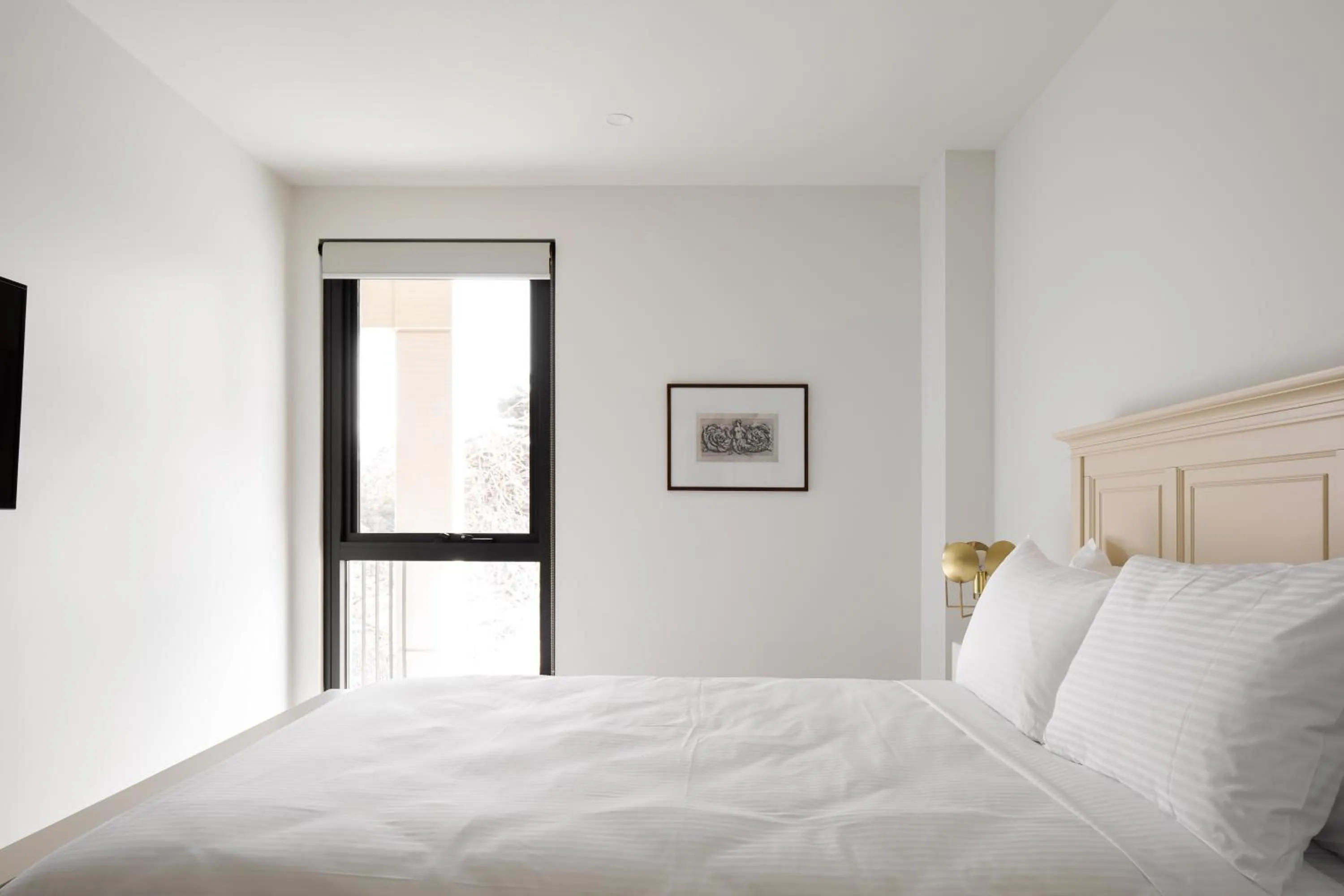 Bed in Knightsbridge Canberra