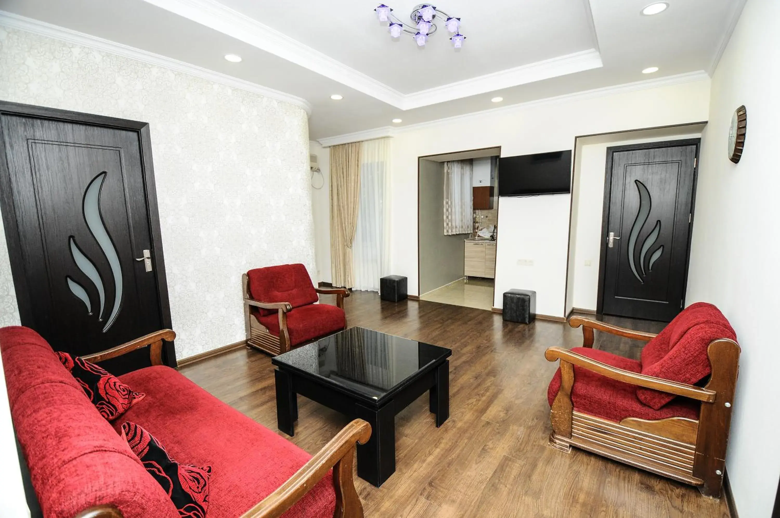 Elegant Modern Apartment Elegant Modern Apartment