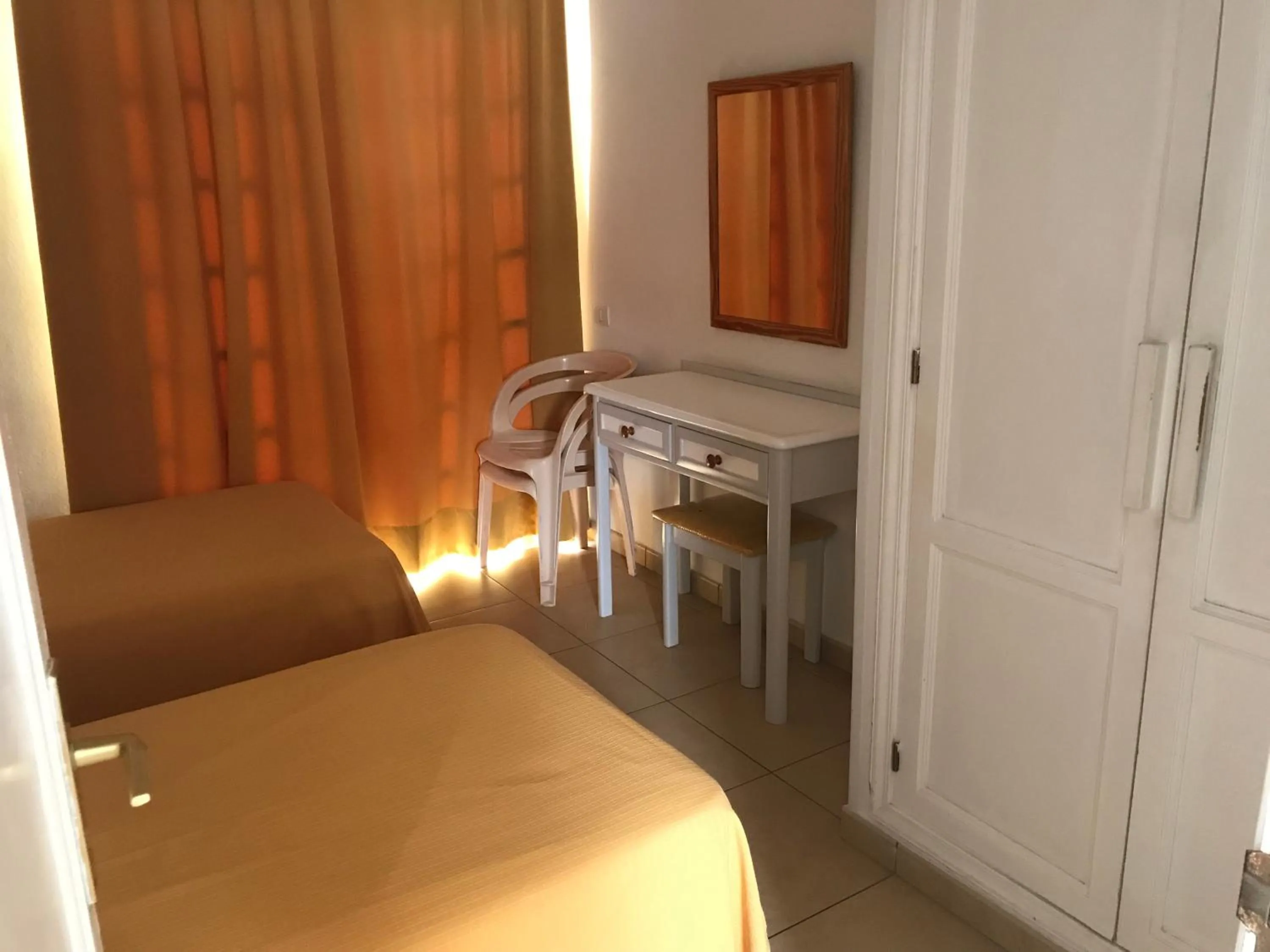 Photo of the whole room, Bed in Bungalows Parque Nogal