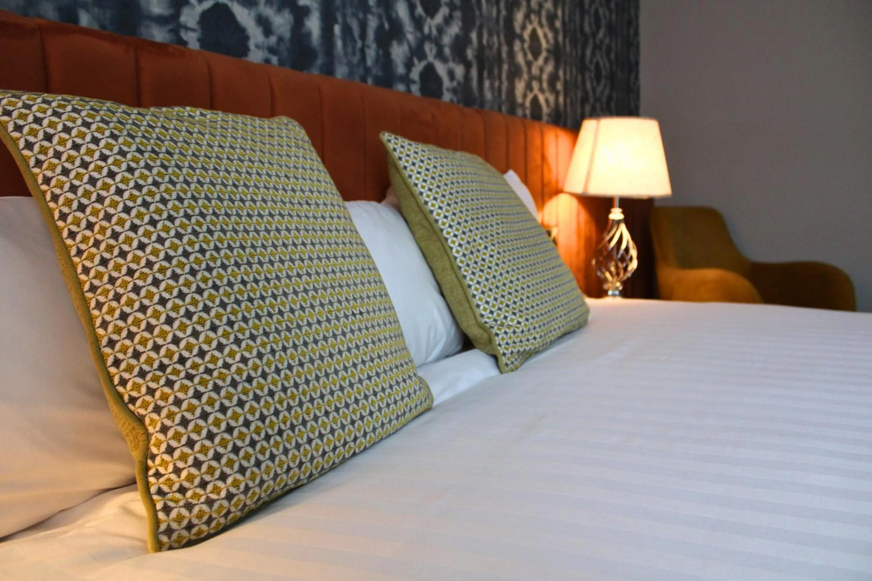 Bedroom, Bed in Woodford Dolmen Hotel Carlow