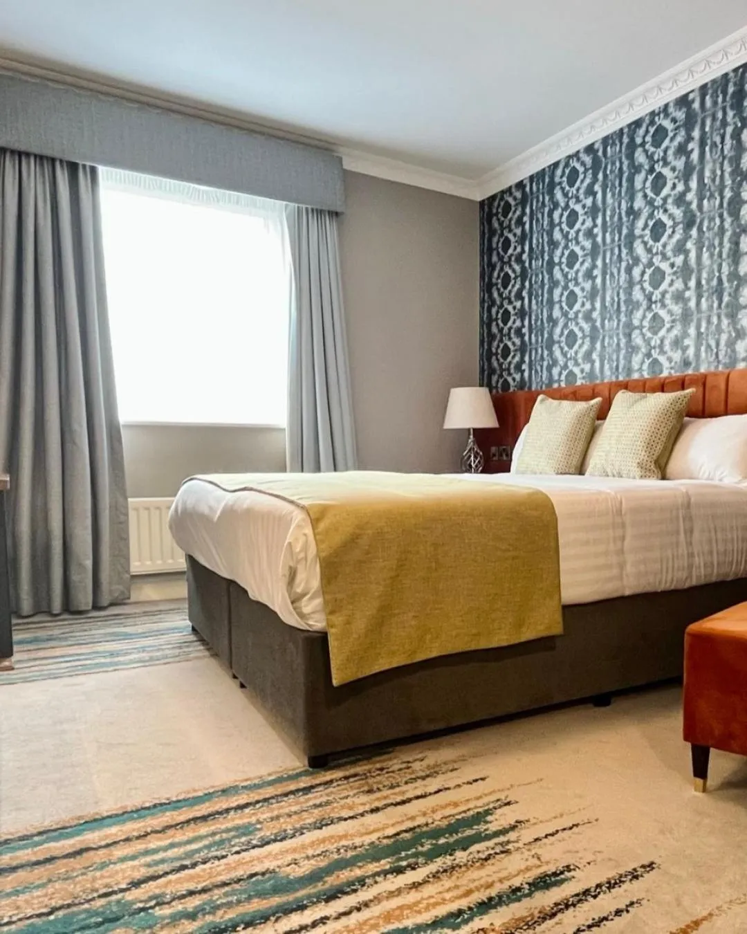 Bedroom, Bed in Woodford Dolmen Hotel Carlow