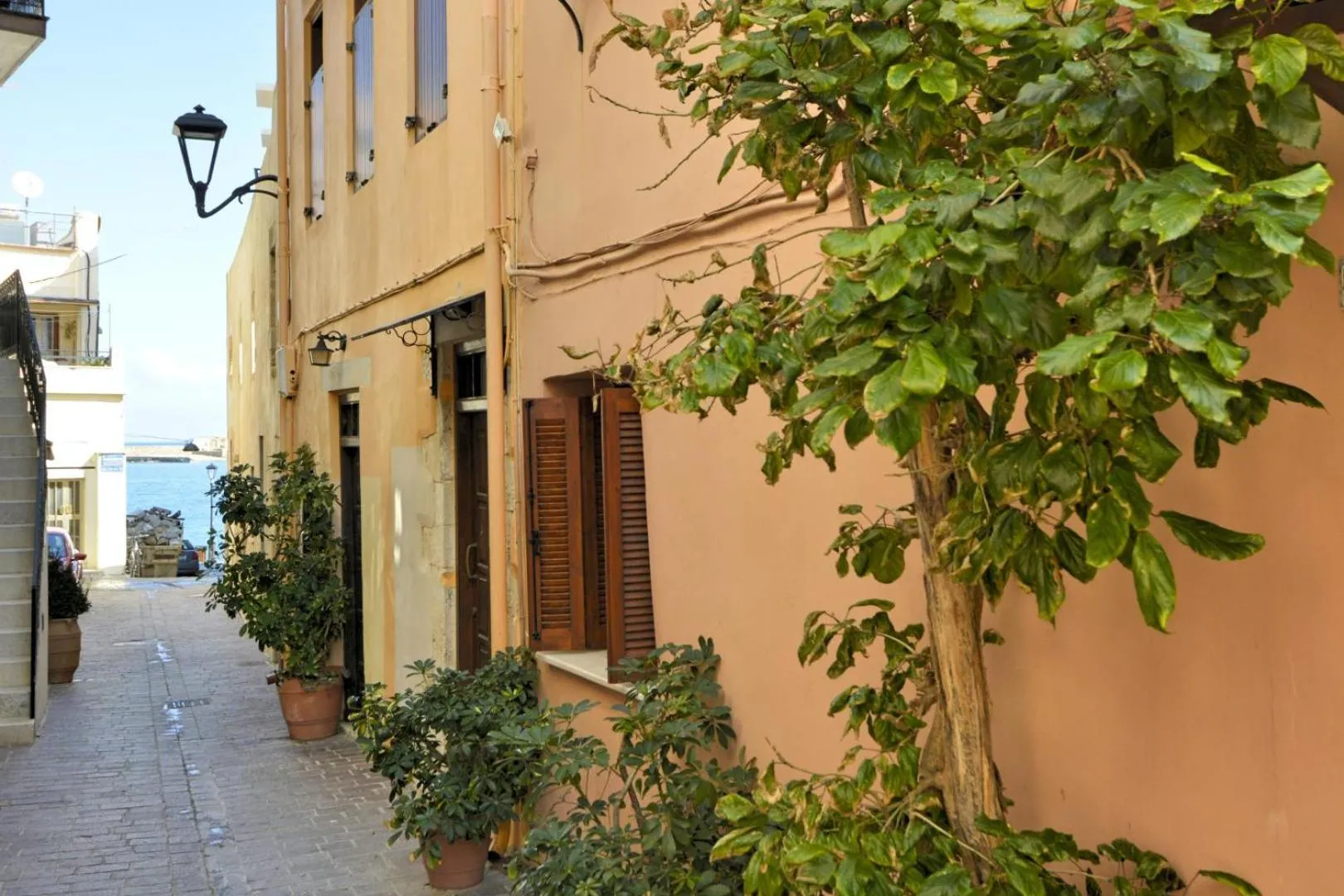 Property building in Chrynigema