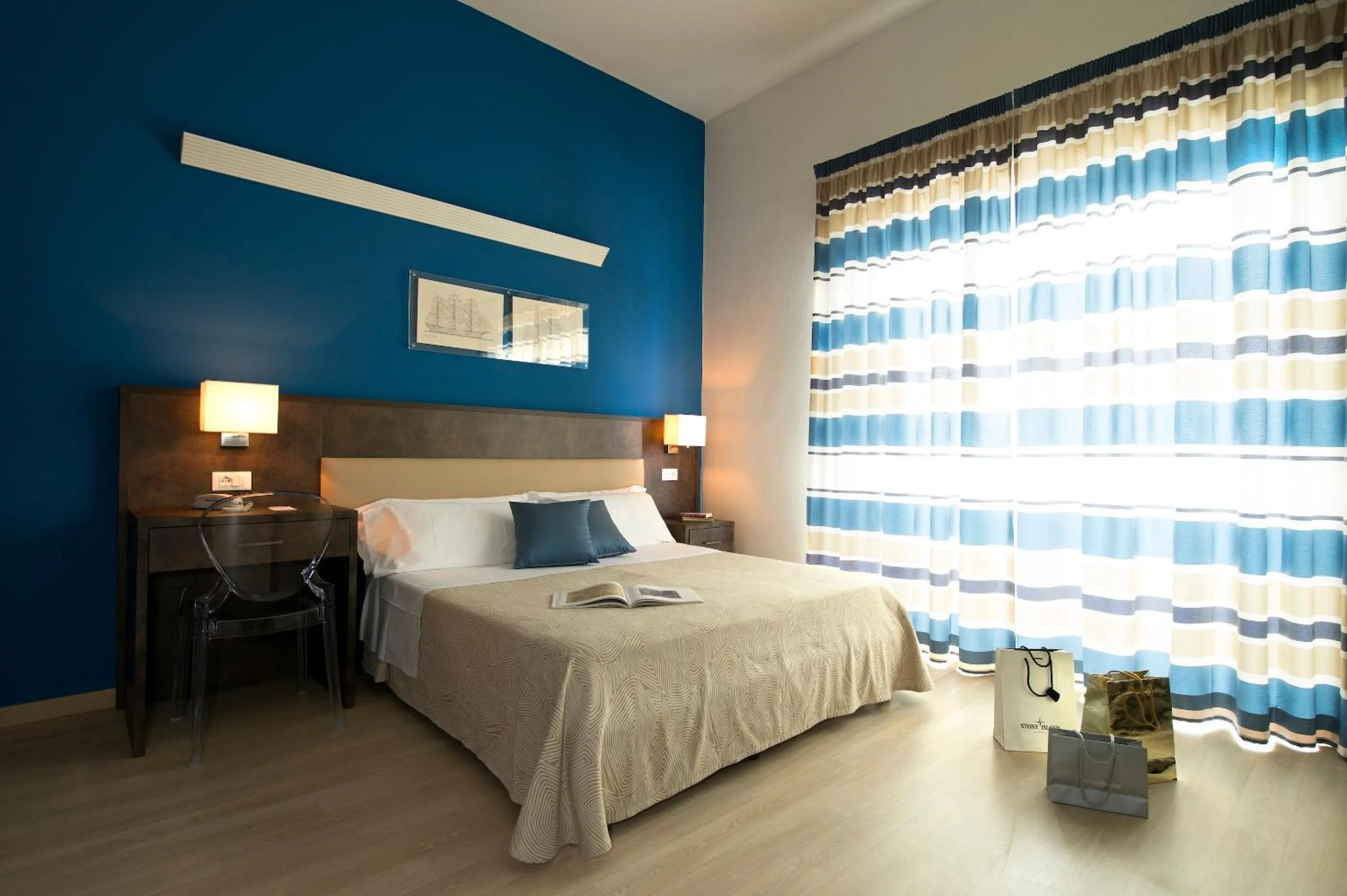 Bedroom, Bed in Hotel Giulia