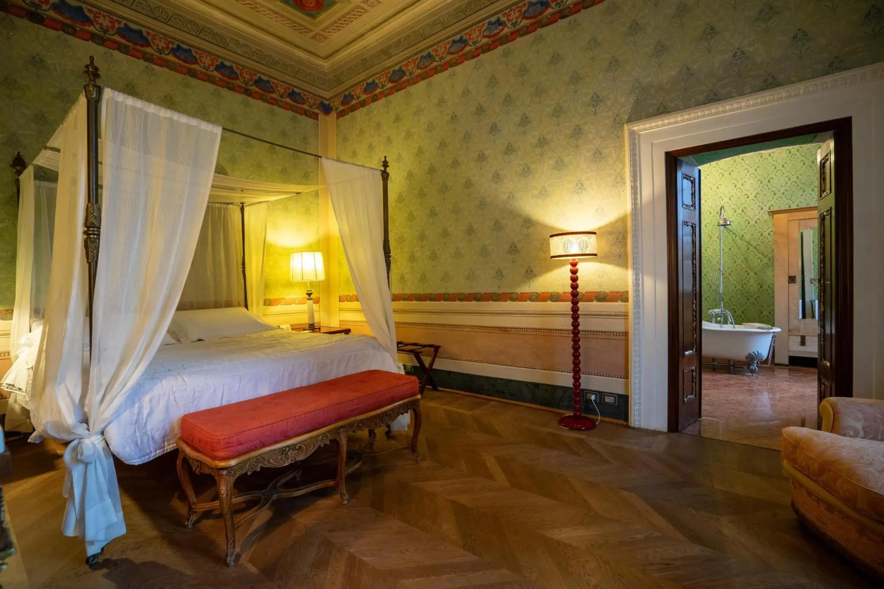 Deluxe King Suite in Palazzo Rocchi - Residenza D'Epoca Deluxe King Suite in Palazzo Rocchi - Residenza D'Epoca