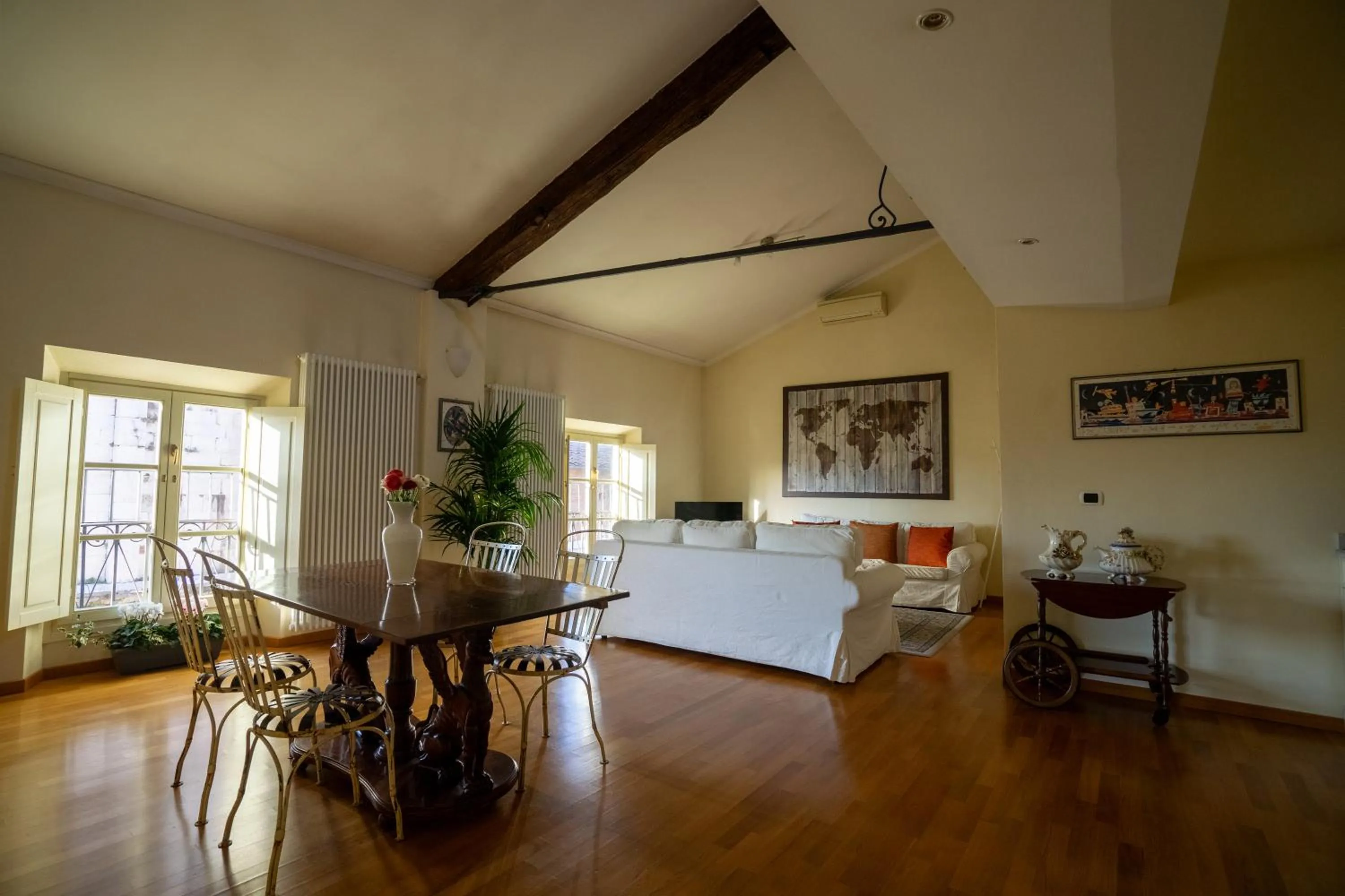 Photo of the whole room, Bed in Palazzo Rocchi - Residenza D'Epoca