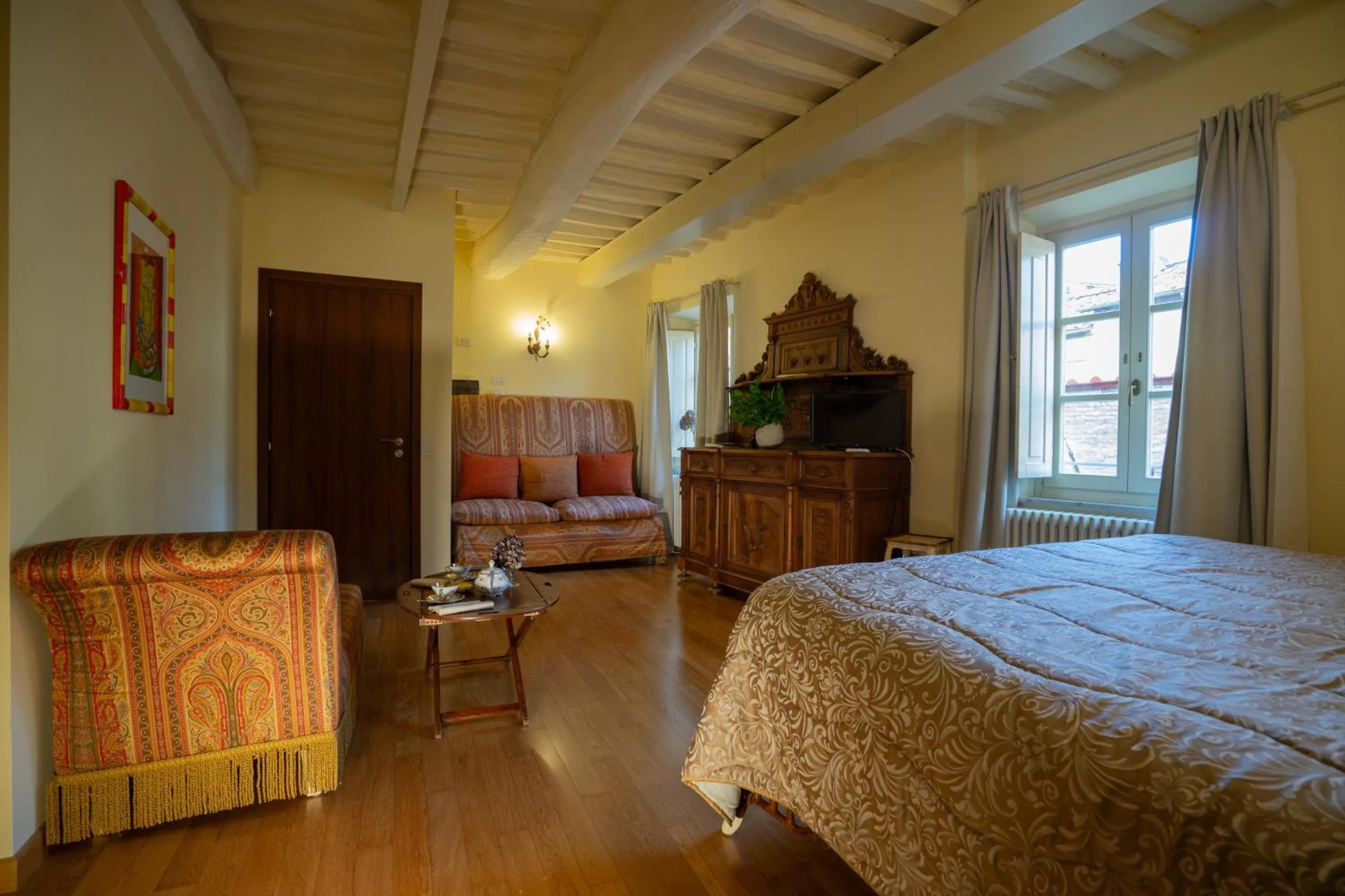 Photo of the whole room, Bed in Palazzo Rocchi - Residenza D'Epoca
