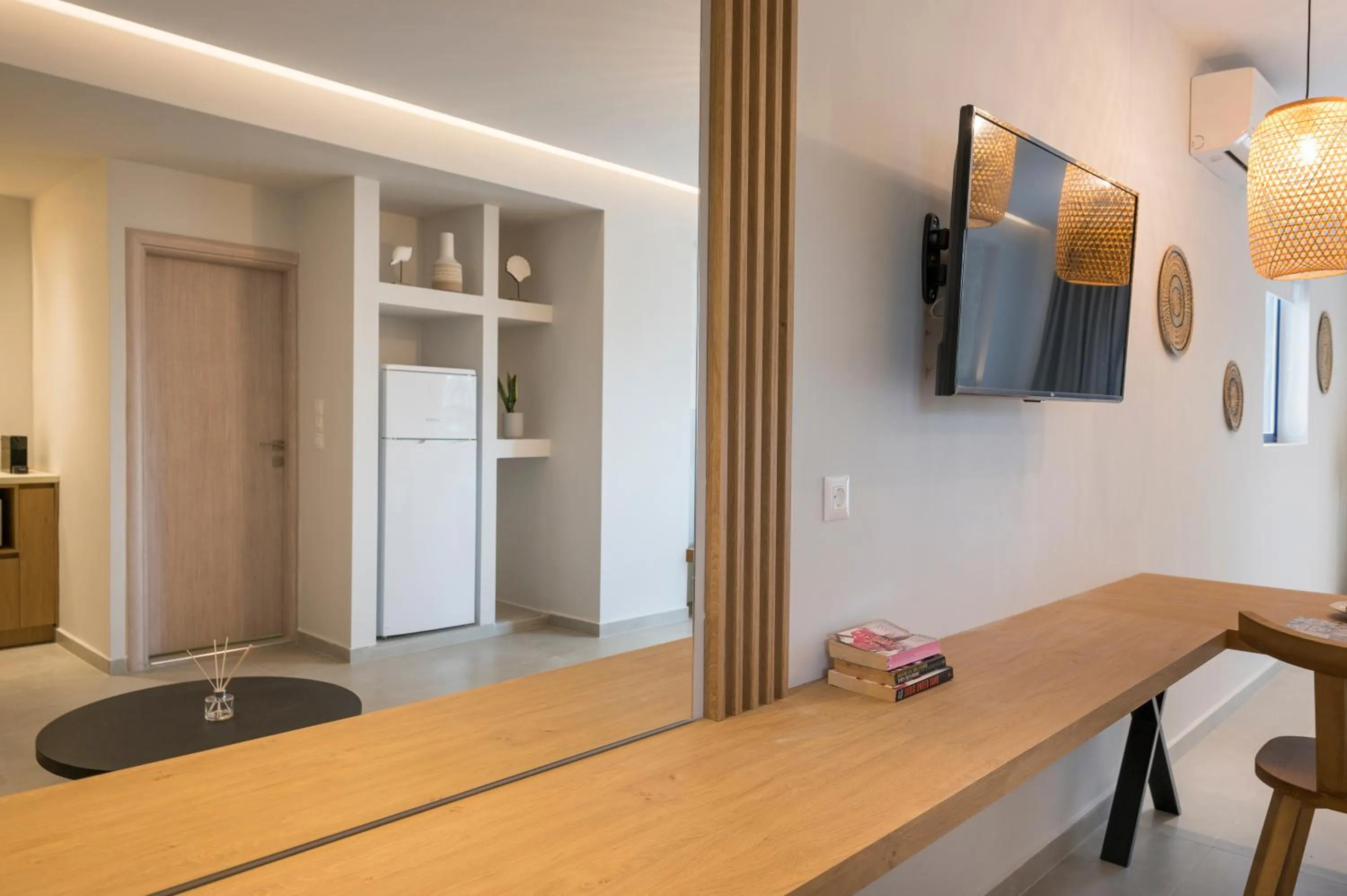 TV and multimedia in Esplanade Apartments - Heated Pool