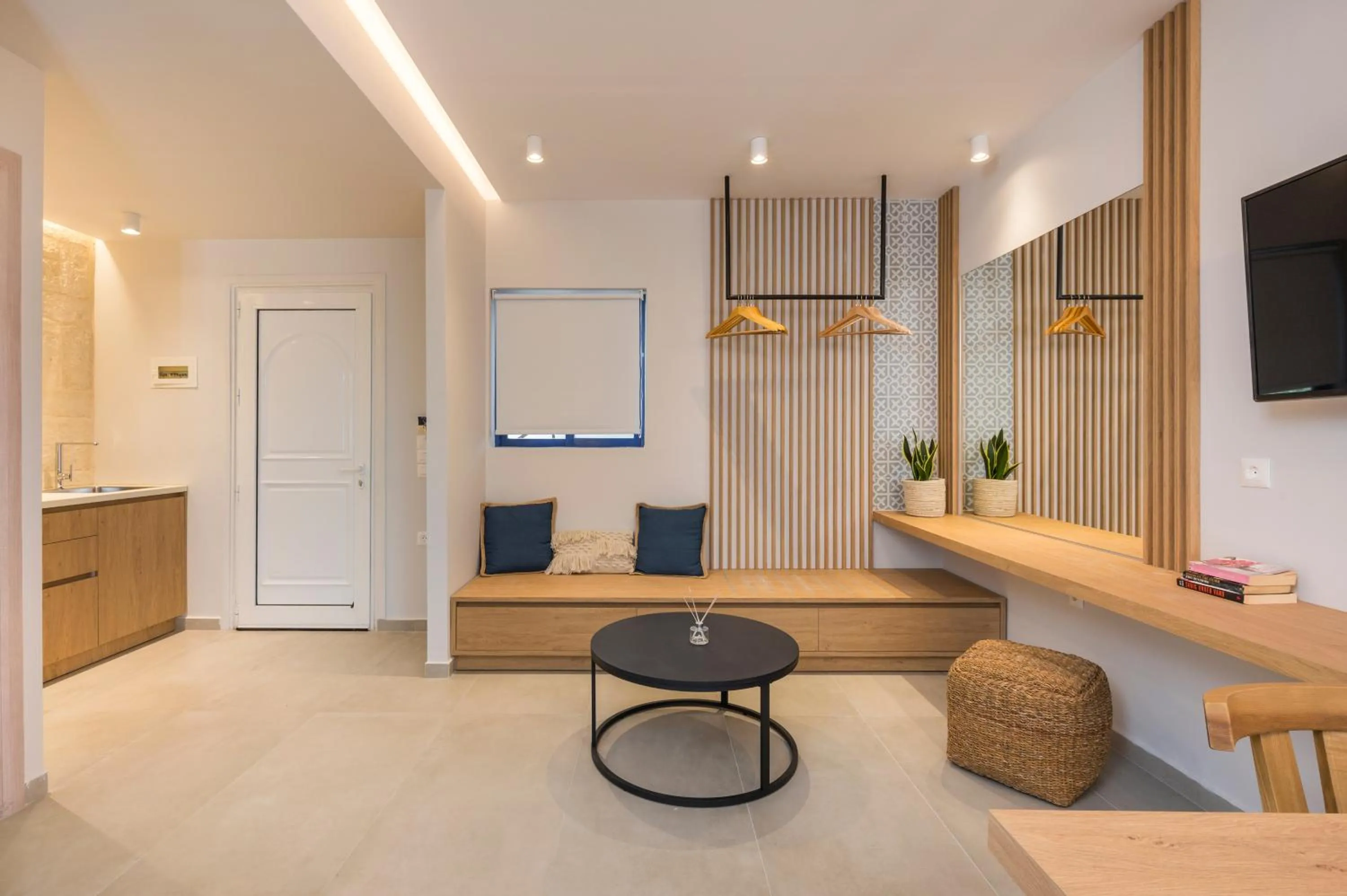 TV and multimedia in Esplanade Apartments - Heated Pool