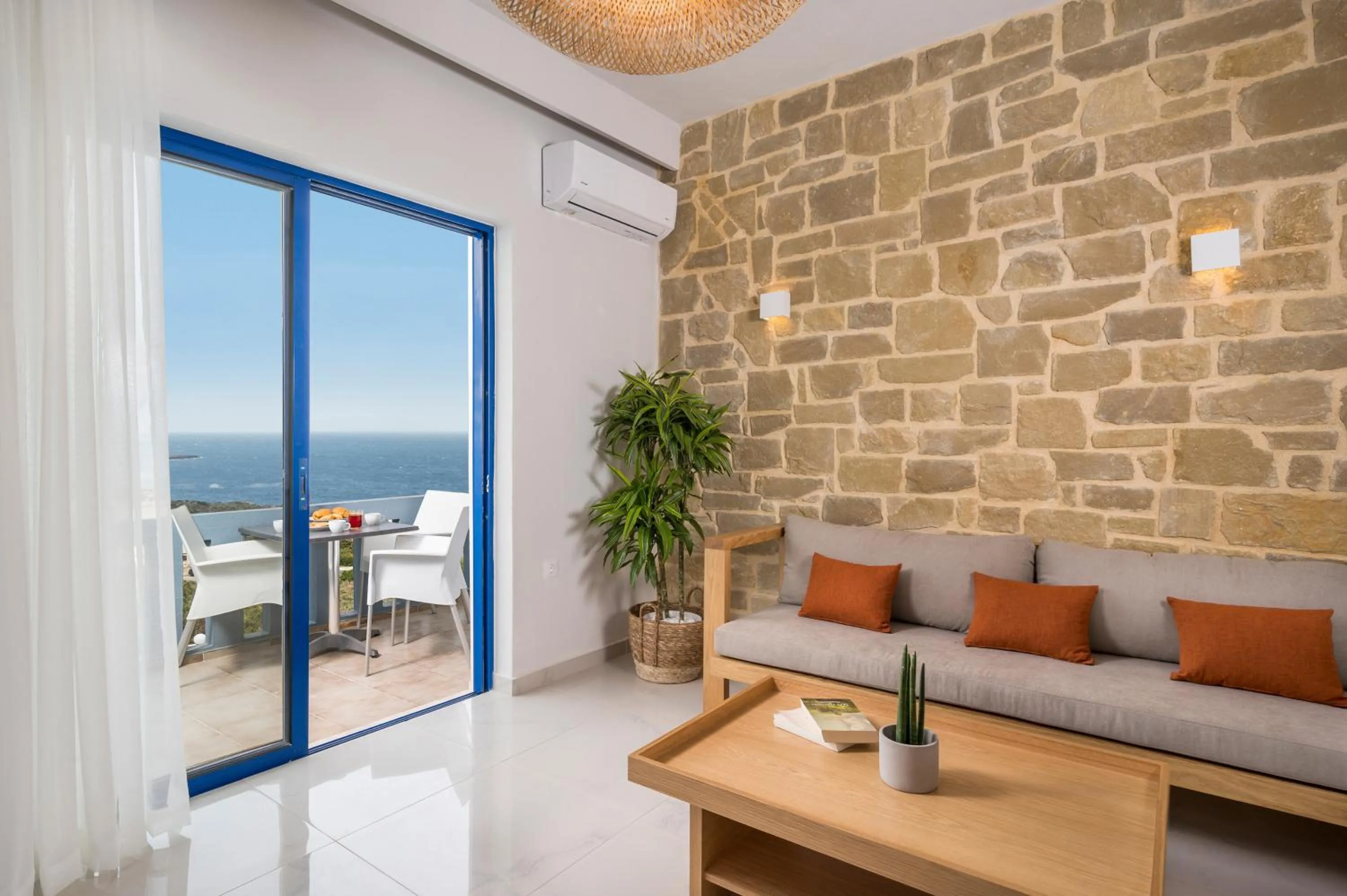 Balcony/Terrace in Esplanade Apartments - Heated Pool