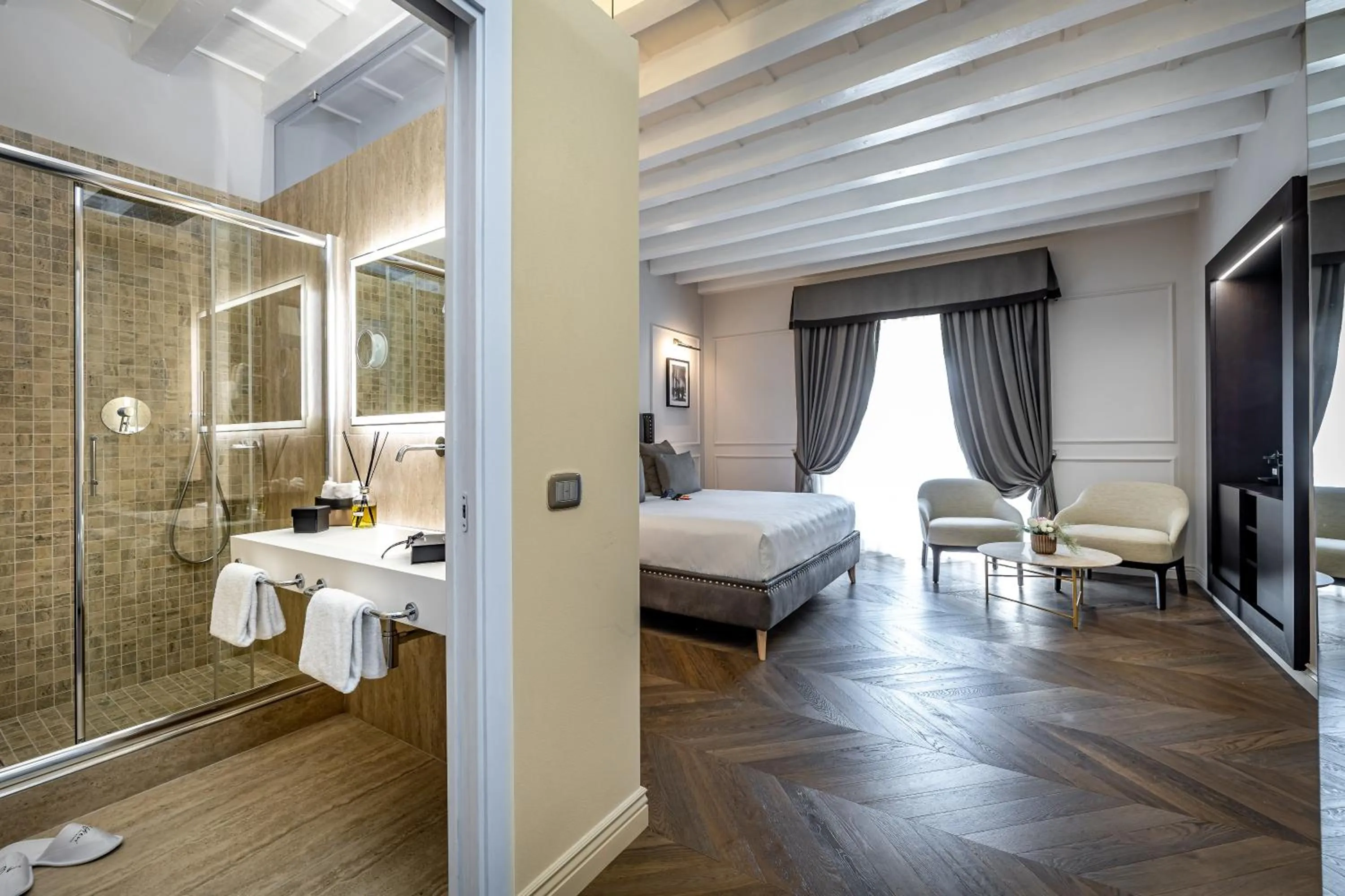 Shower, Bed in Il Rivalta - Place of Charme