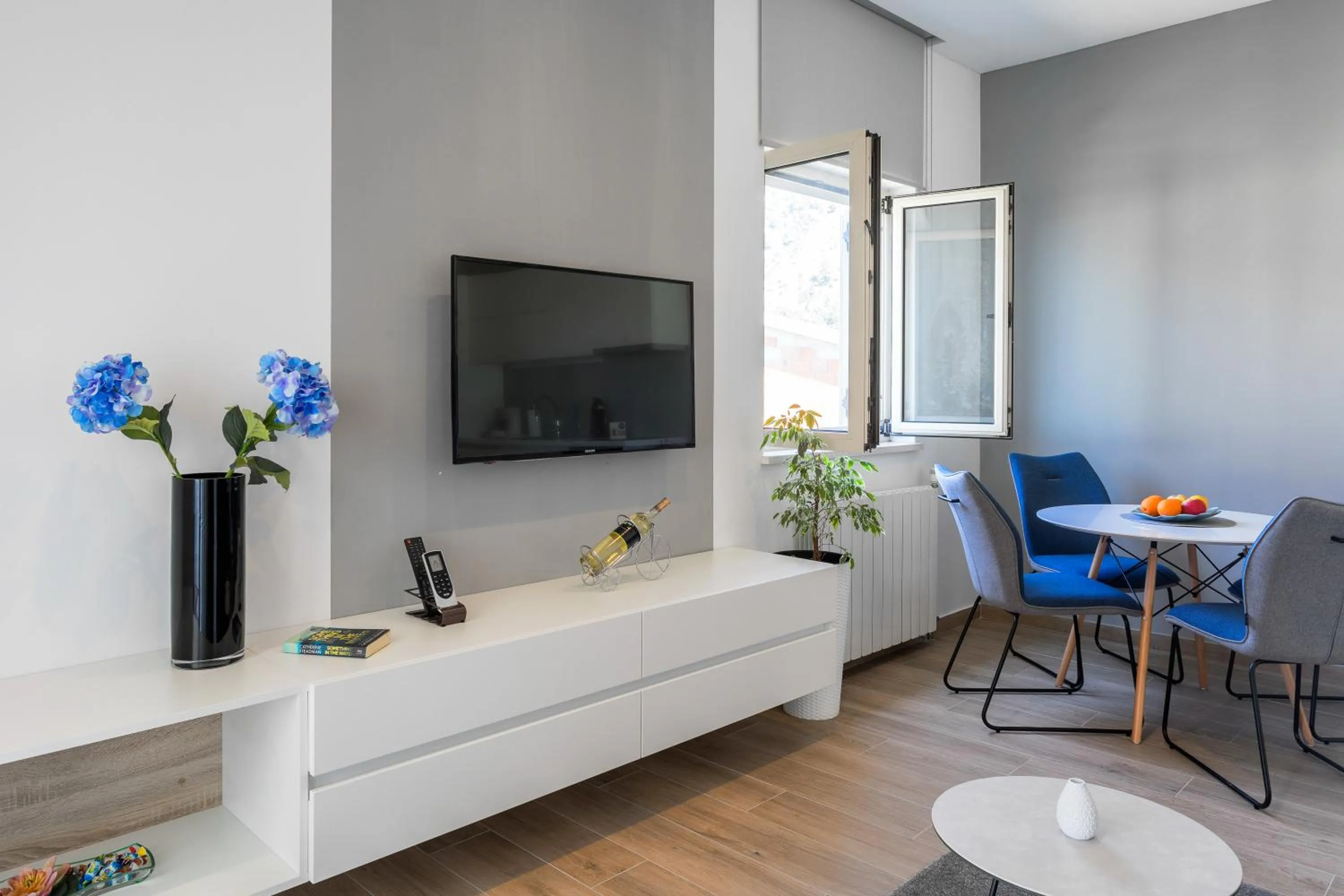 Apartments Jakic