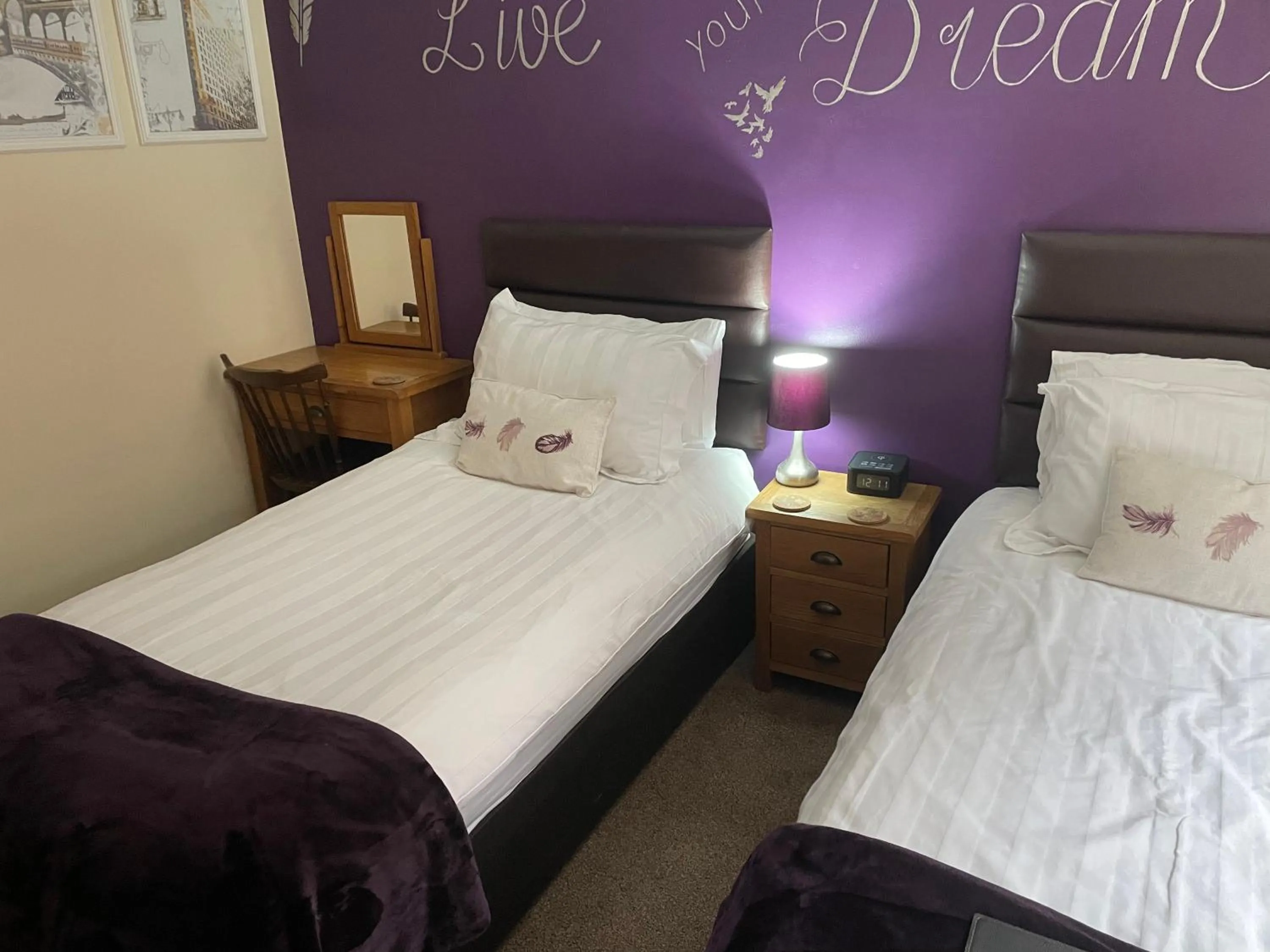 Twin Room - Ground Floor in The Bell Inn