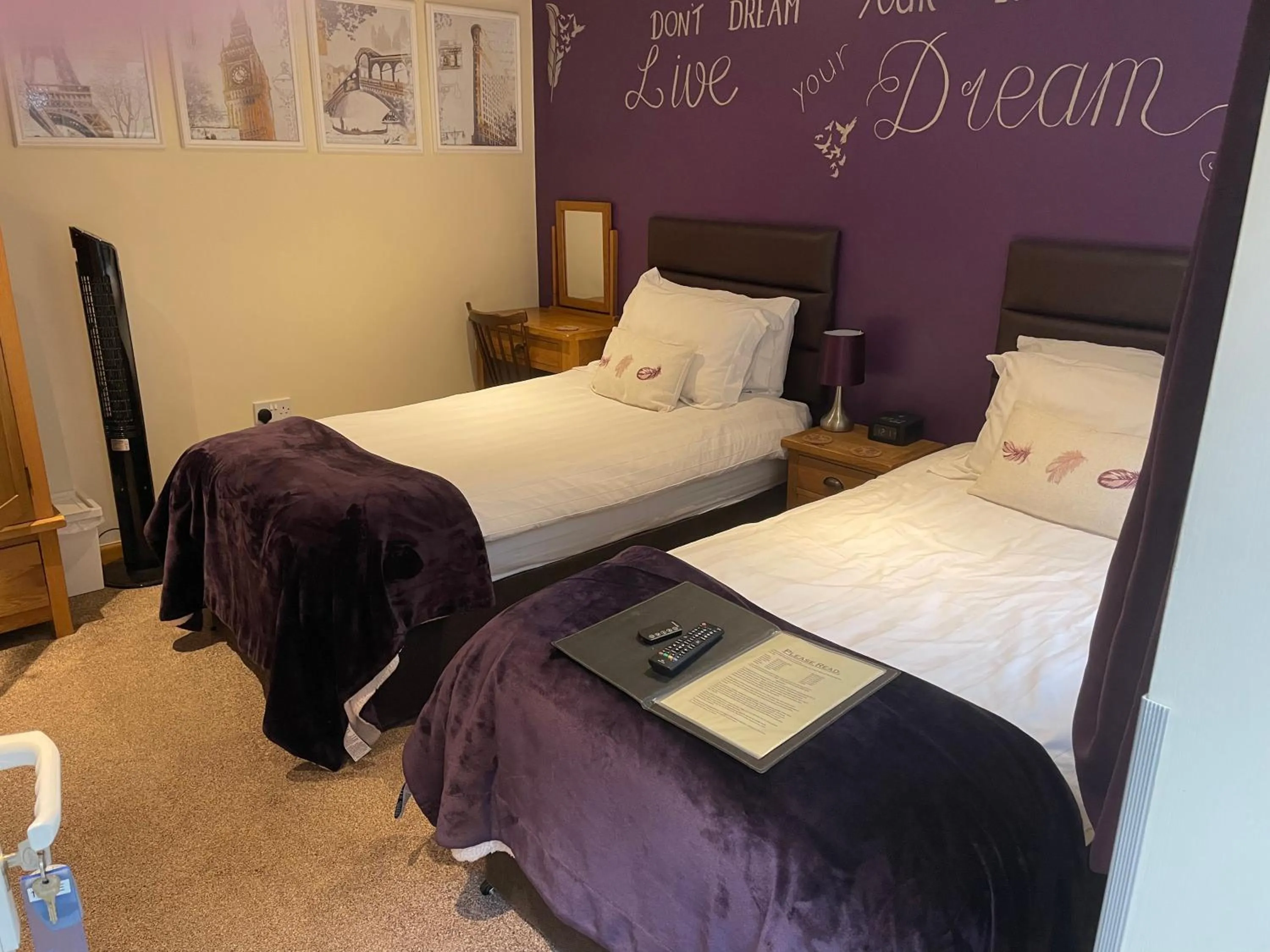 Twin Room - Ground Floor in The Bell Inn
