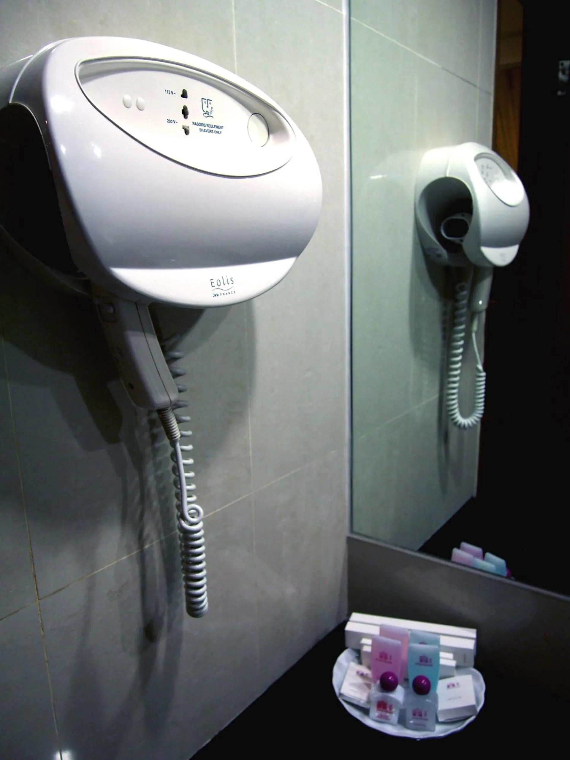 Bathroom in Hotel Royal