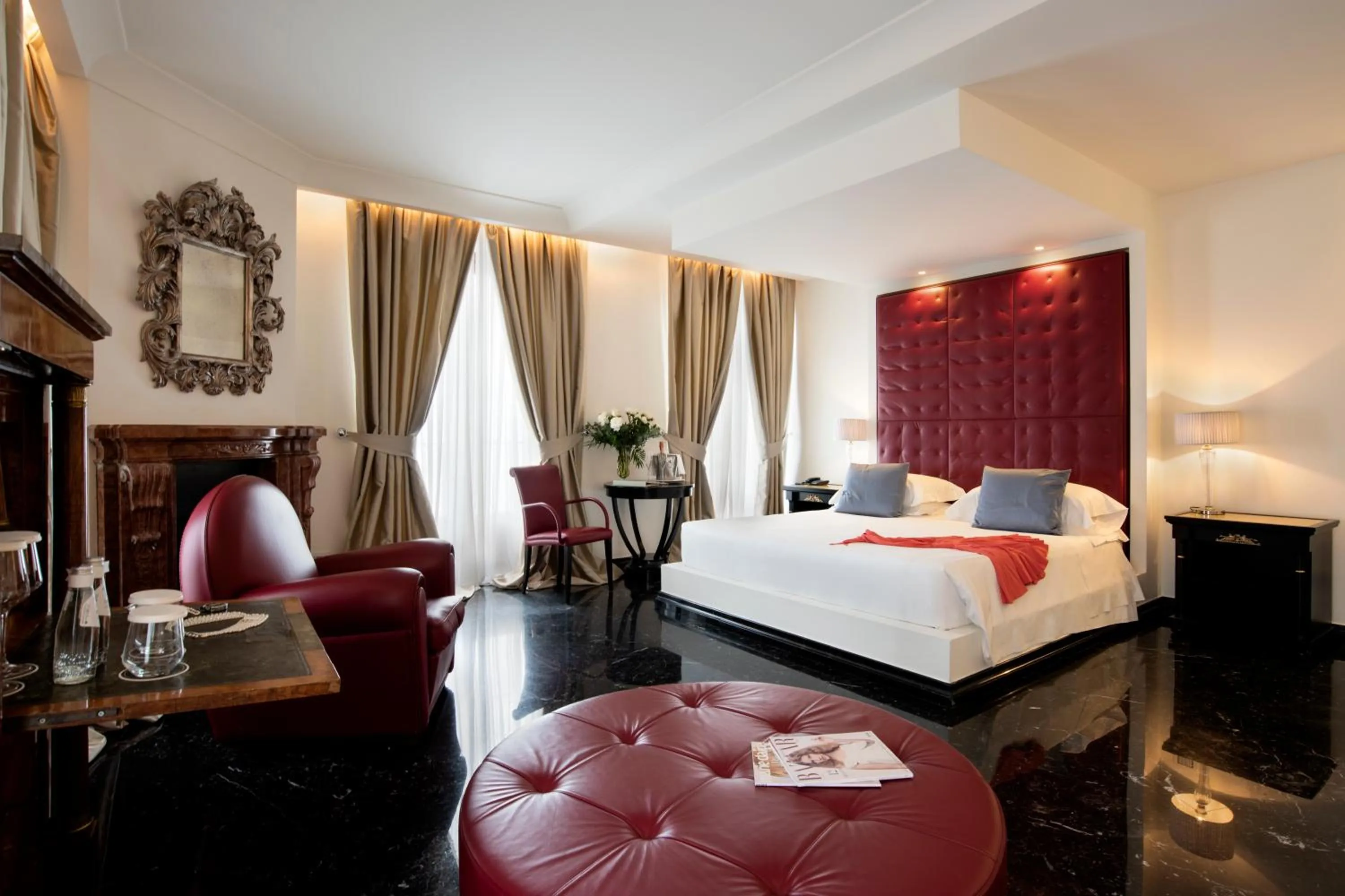 Bed in Hotel Metropole Taormina