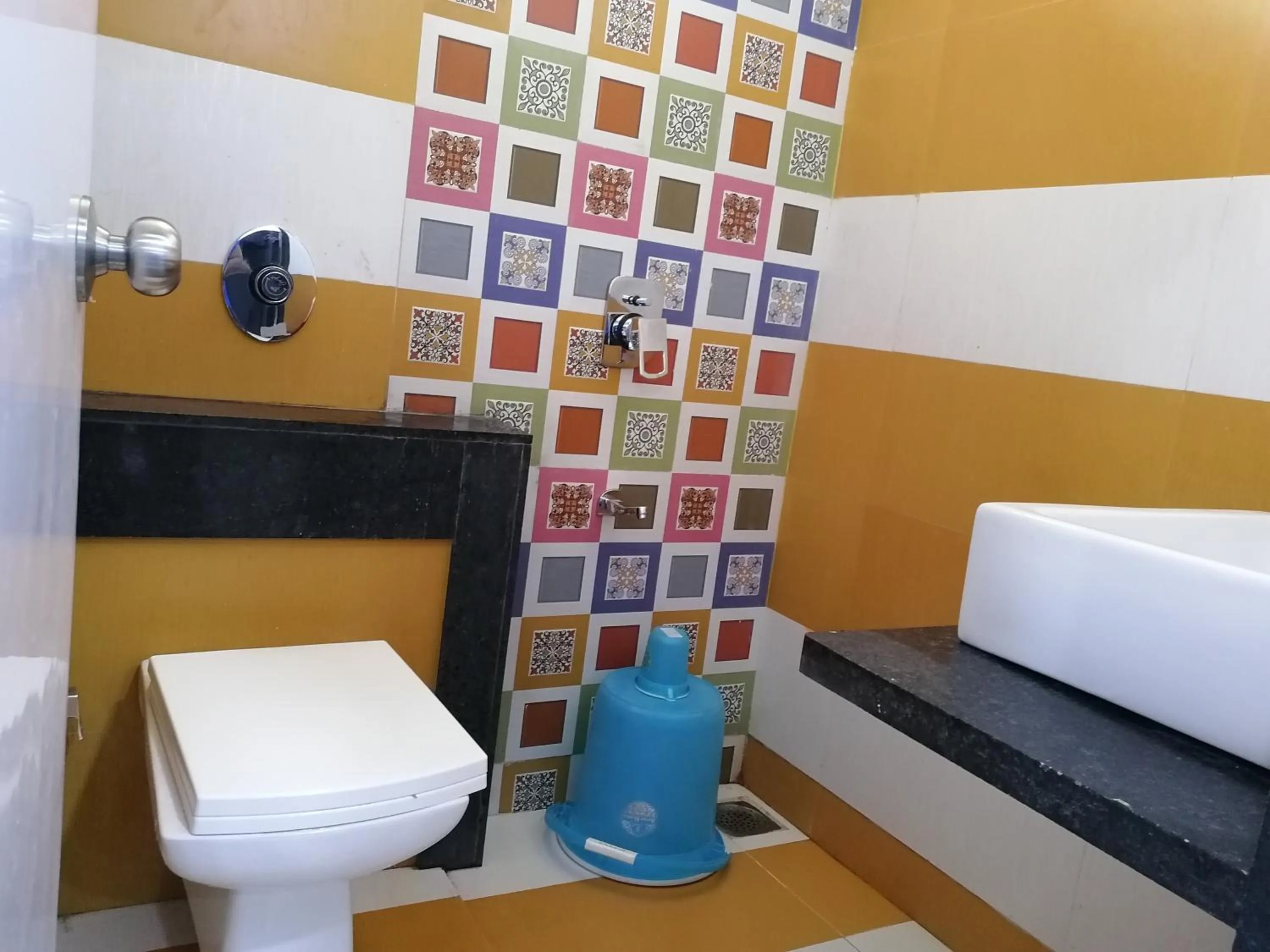 Bathroom, Bed in Hotel Laabh