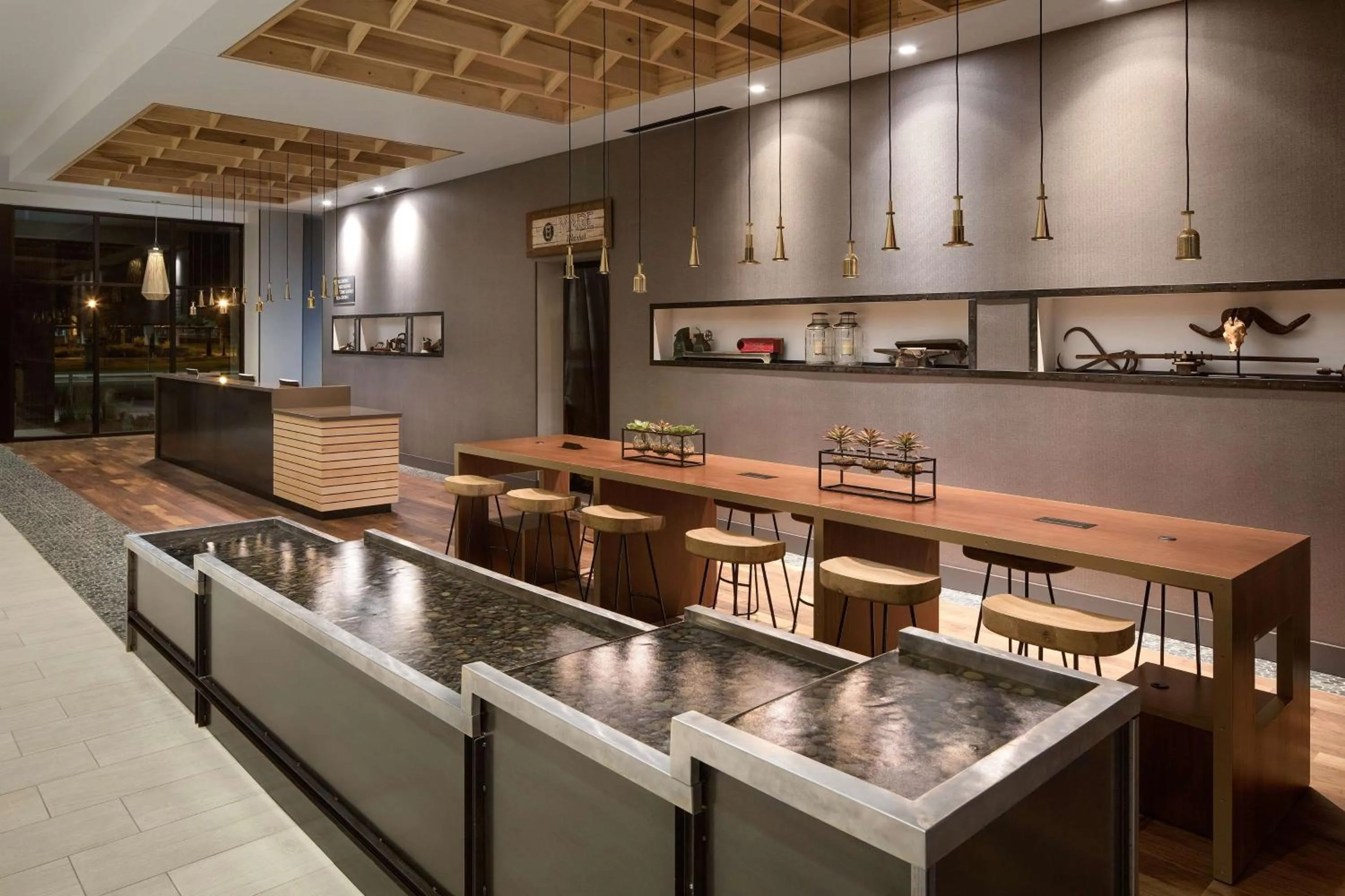 Restaurant/places to eat in Doubletree By Hilton Greeley At Lincoln Park