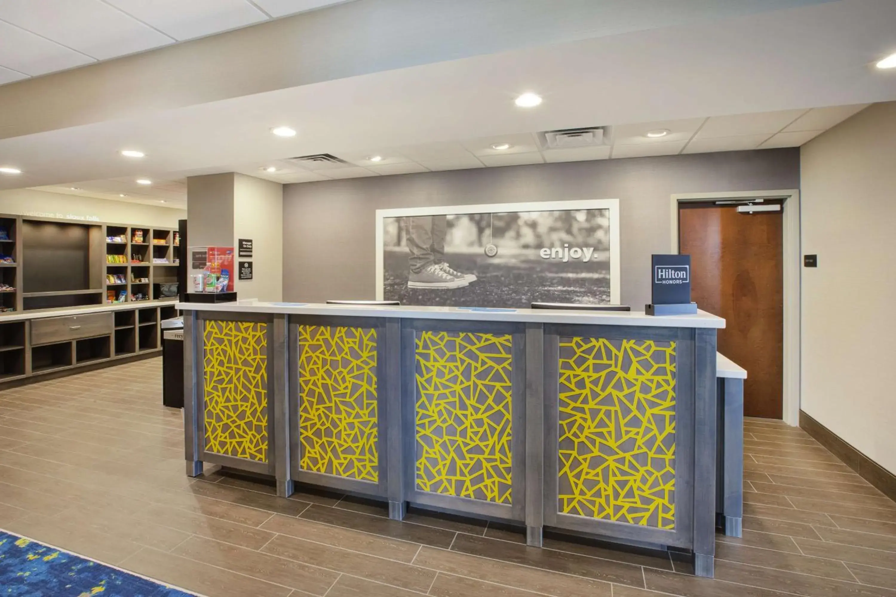 Lobby or reception in Hampton Inn & Suites By Hilton, Southwest Sioux Falls Lobby or reception in Hampton Inn & Suites By Hilton, Southwest Sioux Falls