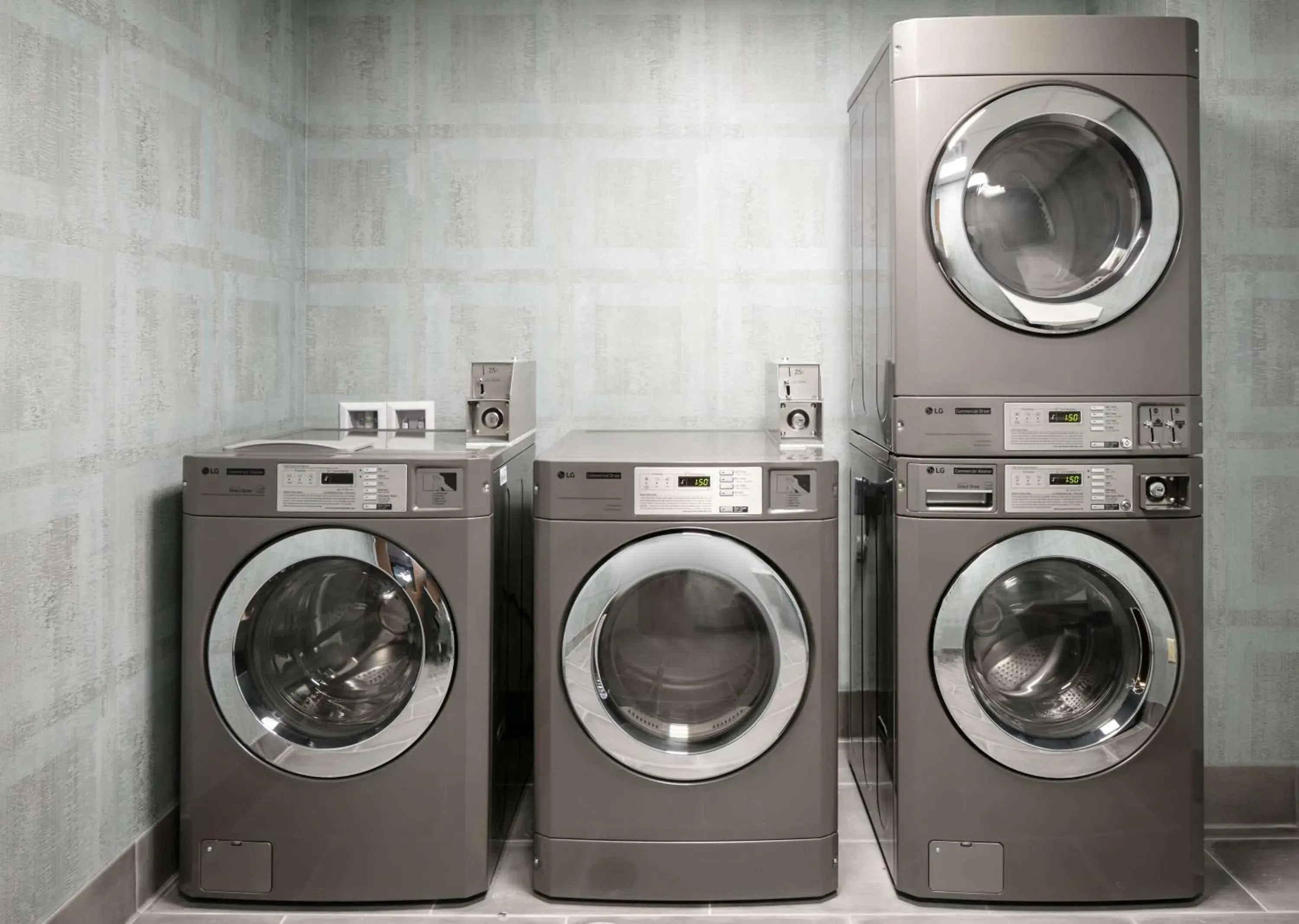 Property building in Hilton Garden Inn Iowa City Downtown University Property building in Hilton Garden Inn Iowa City Downtown University