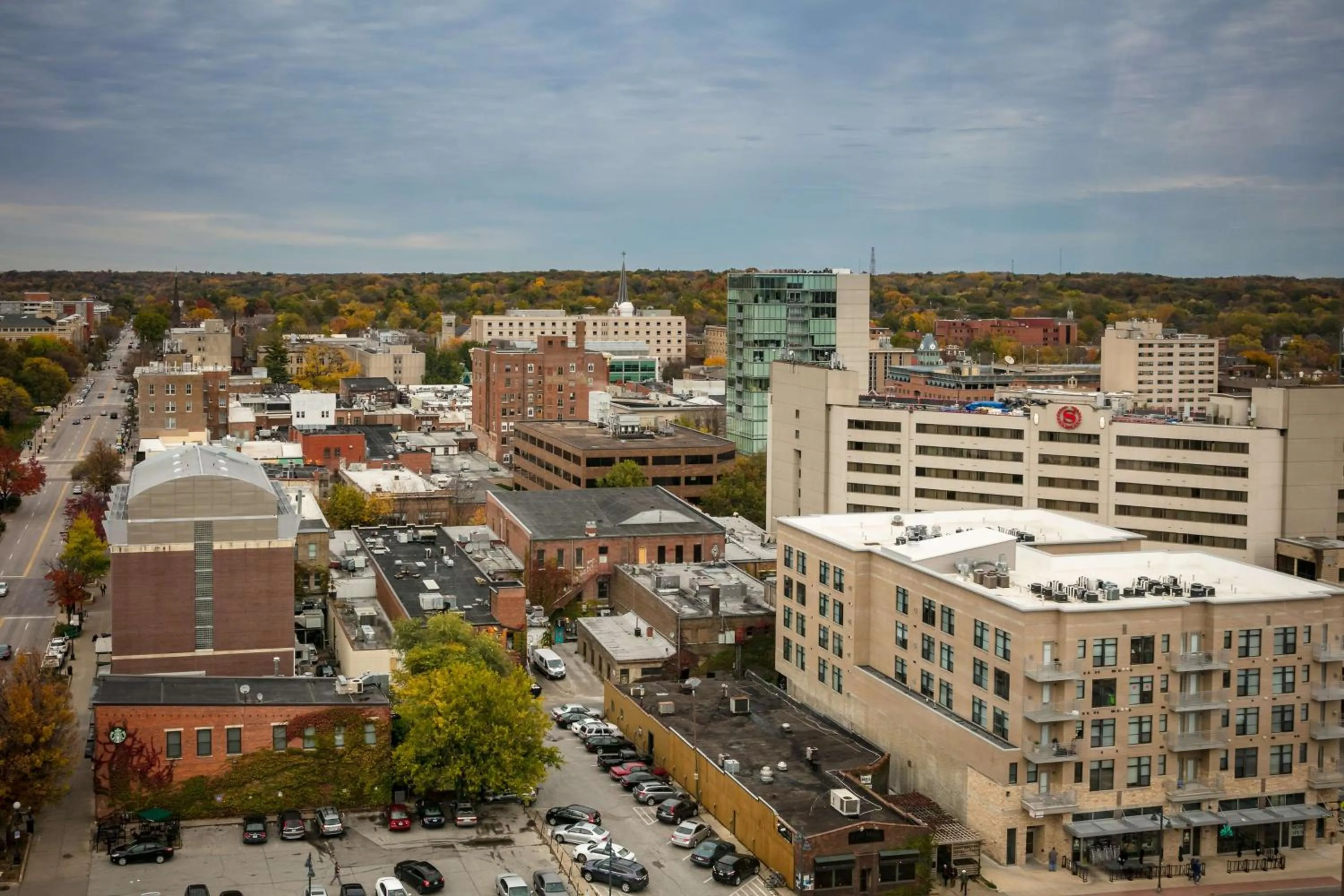 Lounge or bar in Hilton Garden Inn Iowa City Downtown University